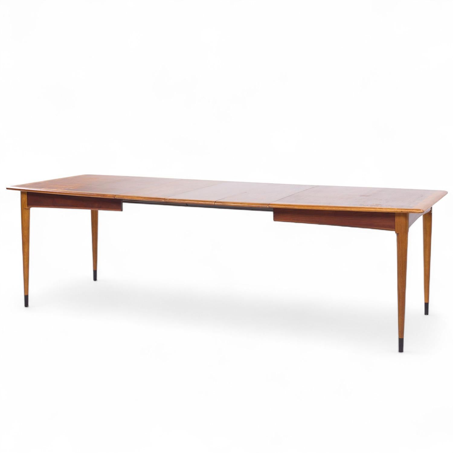 Mid-Century Modern Lane Acclaim Table de salle à manger extensible en noyer du milieu du siècle avec 3 abattants en vente