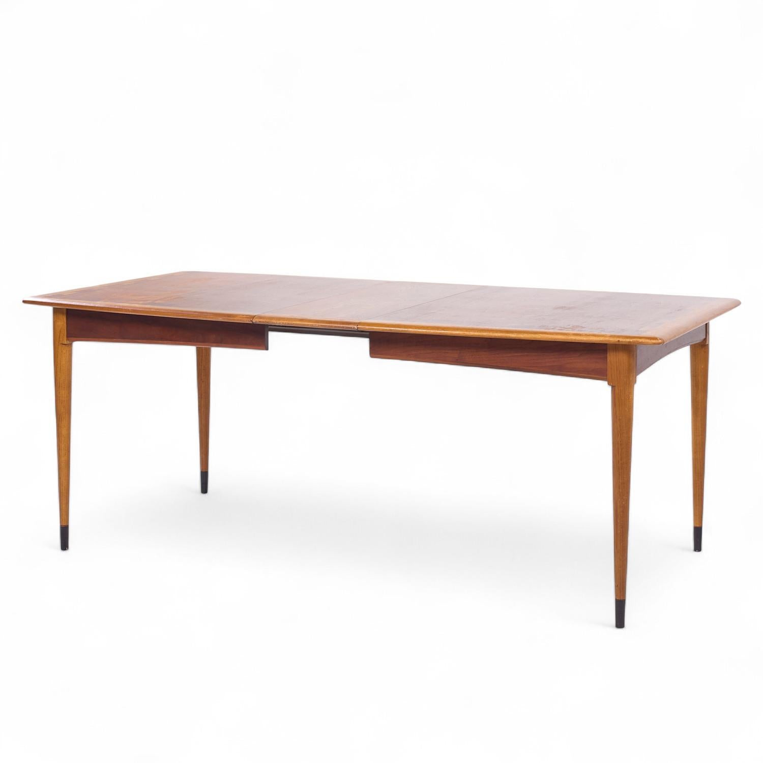 Noyer Lane Acclaim Table de salle à manger extensible en noyer du milieu du siècle avec 3 abattants en vente