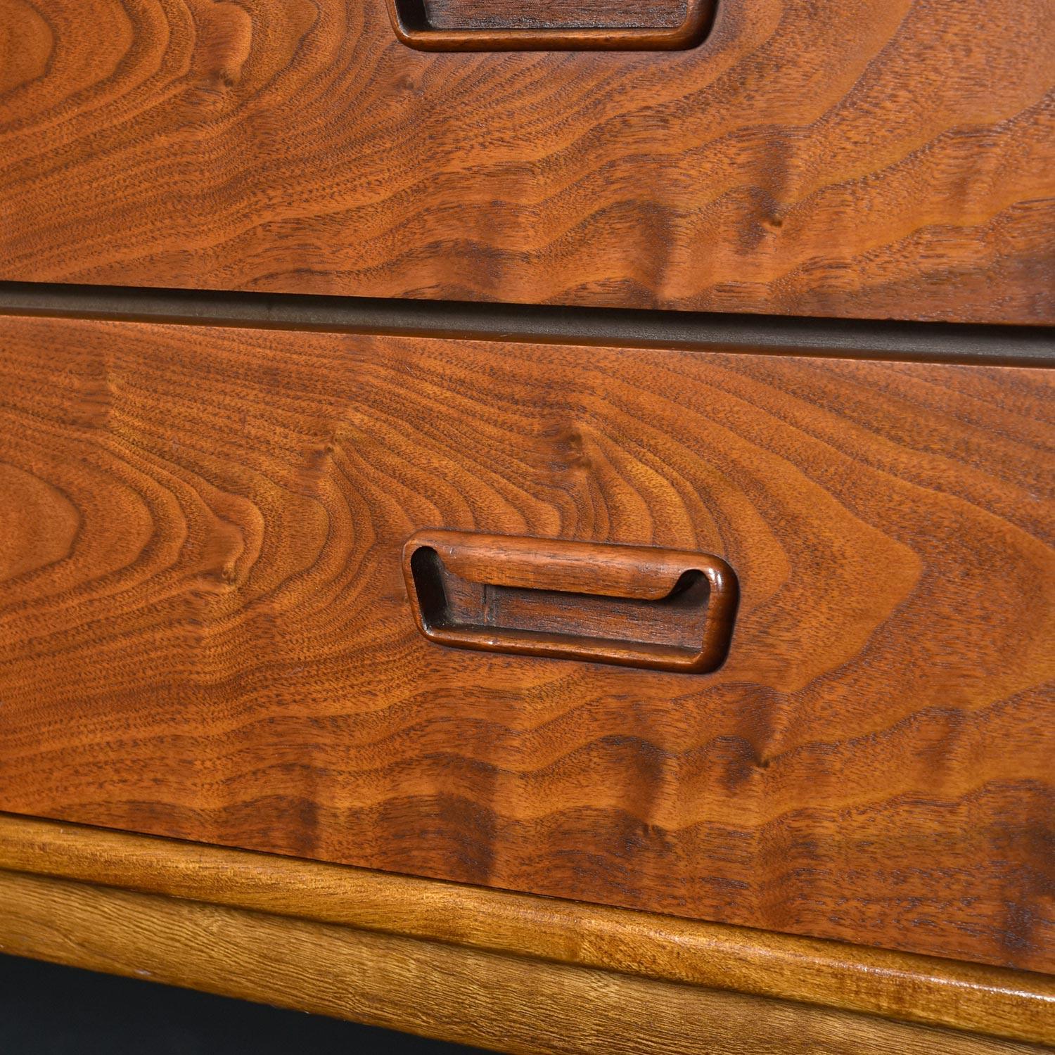 Mid-20th Century Lane Acclaim Sculpted Pull Dovetail Walnut & Oak Long 7-Drawer Dresser