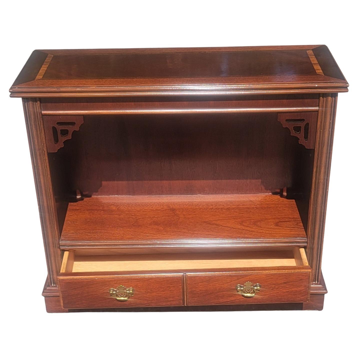 American Lane Altavista Chippendale Banded Top Mahogany Low Bookcase Console Table For Sale