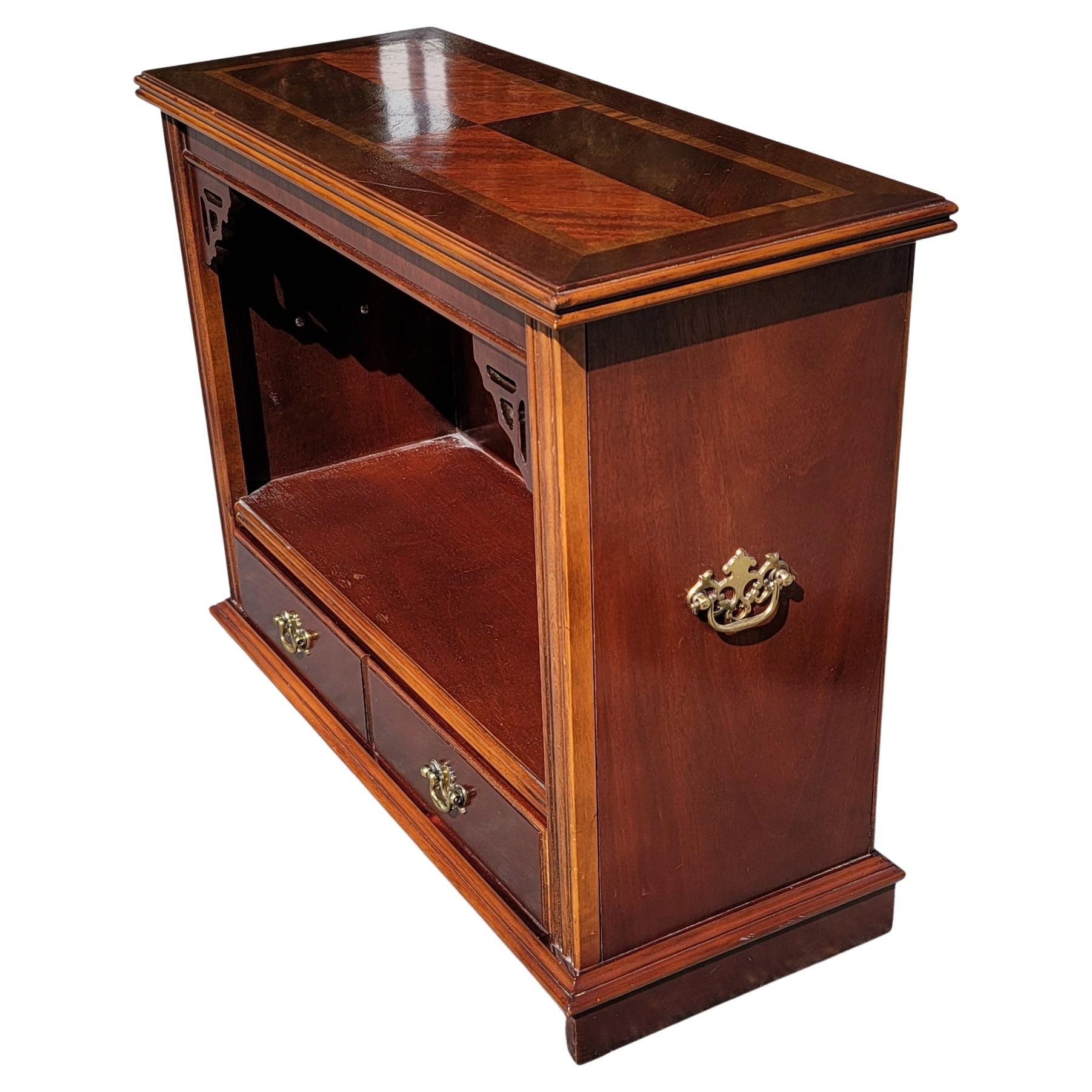 Lane Altavista Chippendale Banded Top Mahogany Low Bookcase Console Table For Sale 2