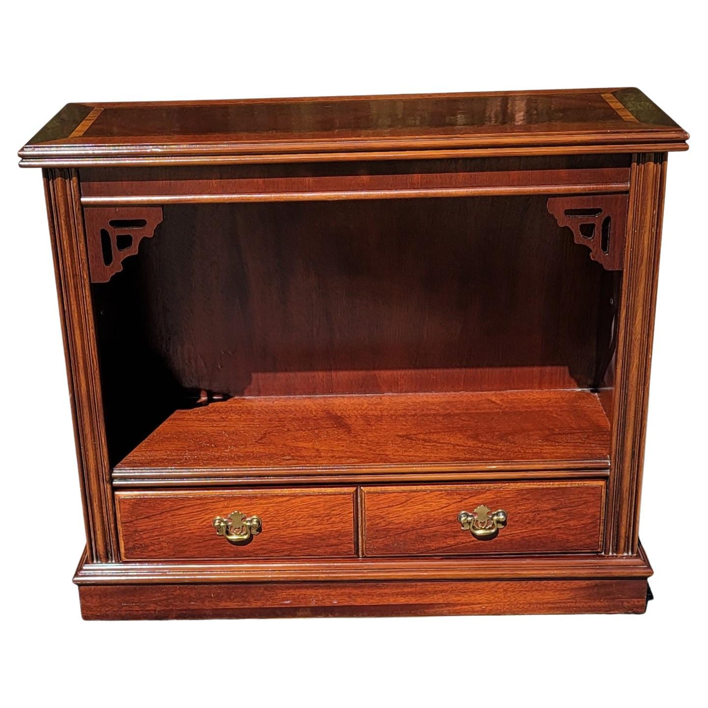 Lane Altavista Chippendale Banded Top Mahogany Low Bookcase Console Table For Sale