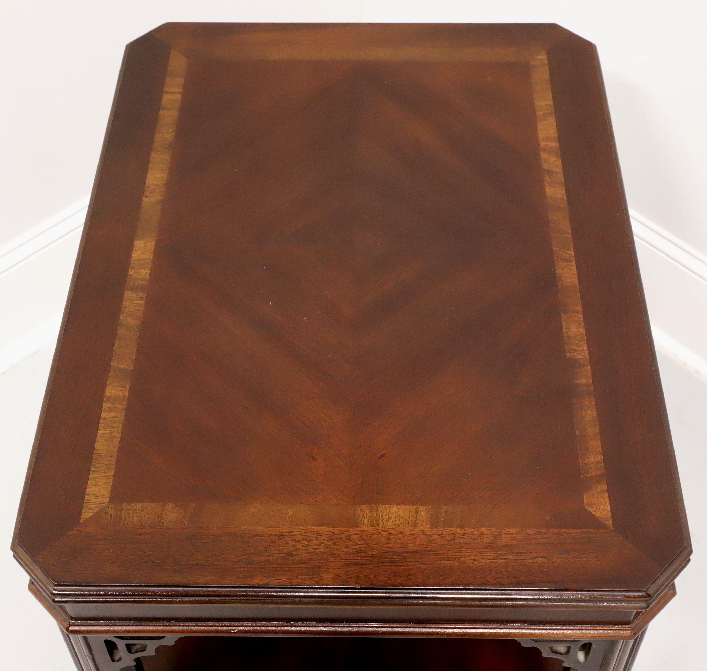 LANE Altavista Inlaid Mahogany Chippendale End Side Table In Good Condition In Charlotte, NC
