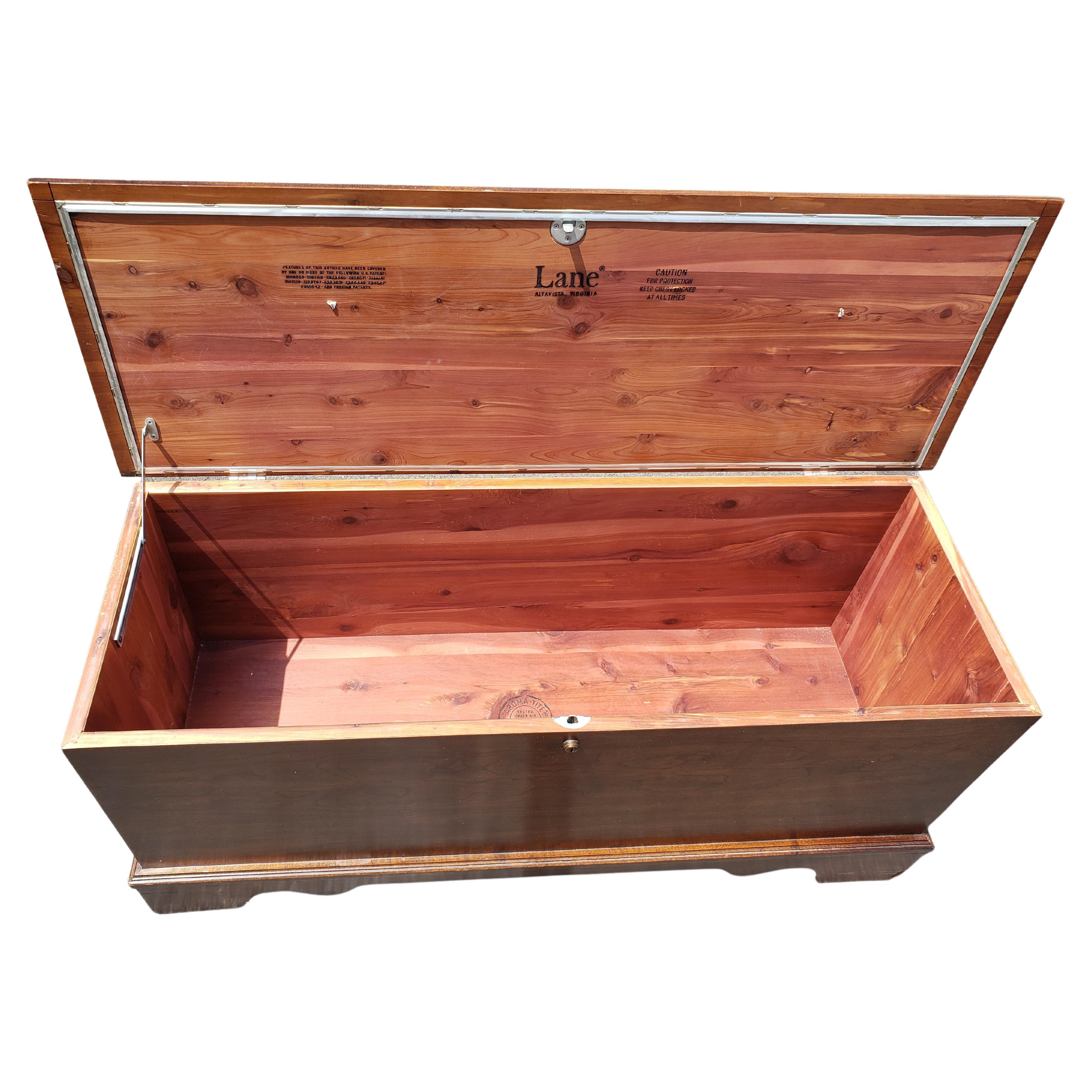 American Classical Lane Altavista Mahogany Blanket Cedar Chest