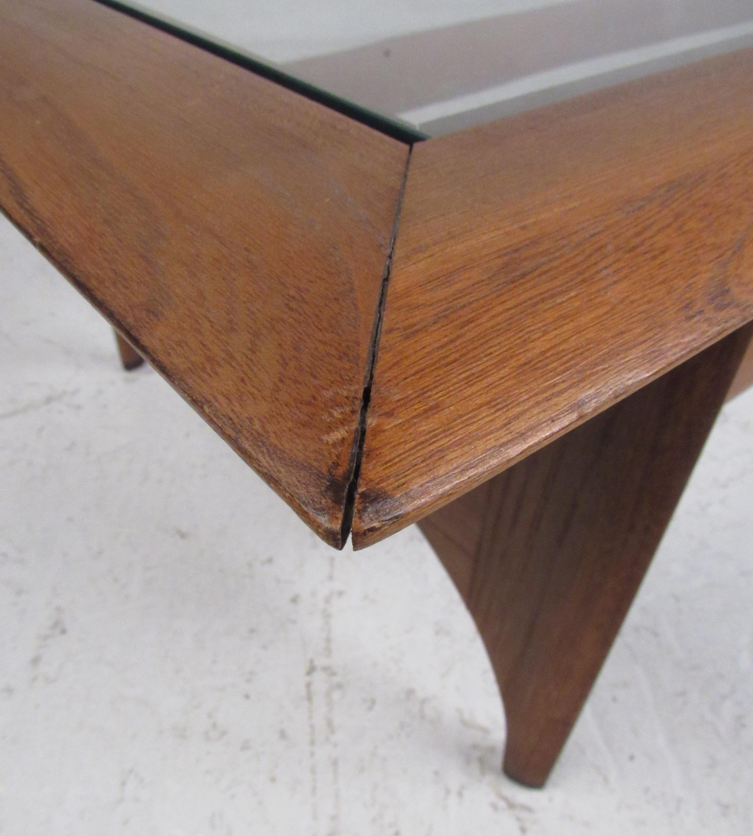Late 20th Century Silhouette Table by Lane Furniture For Sale