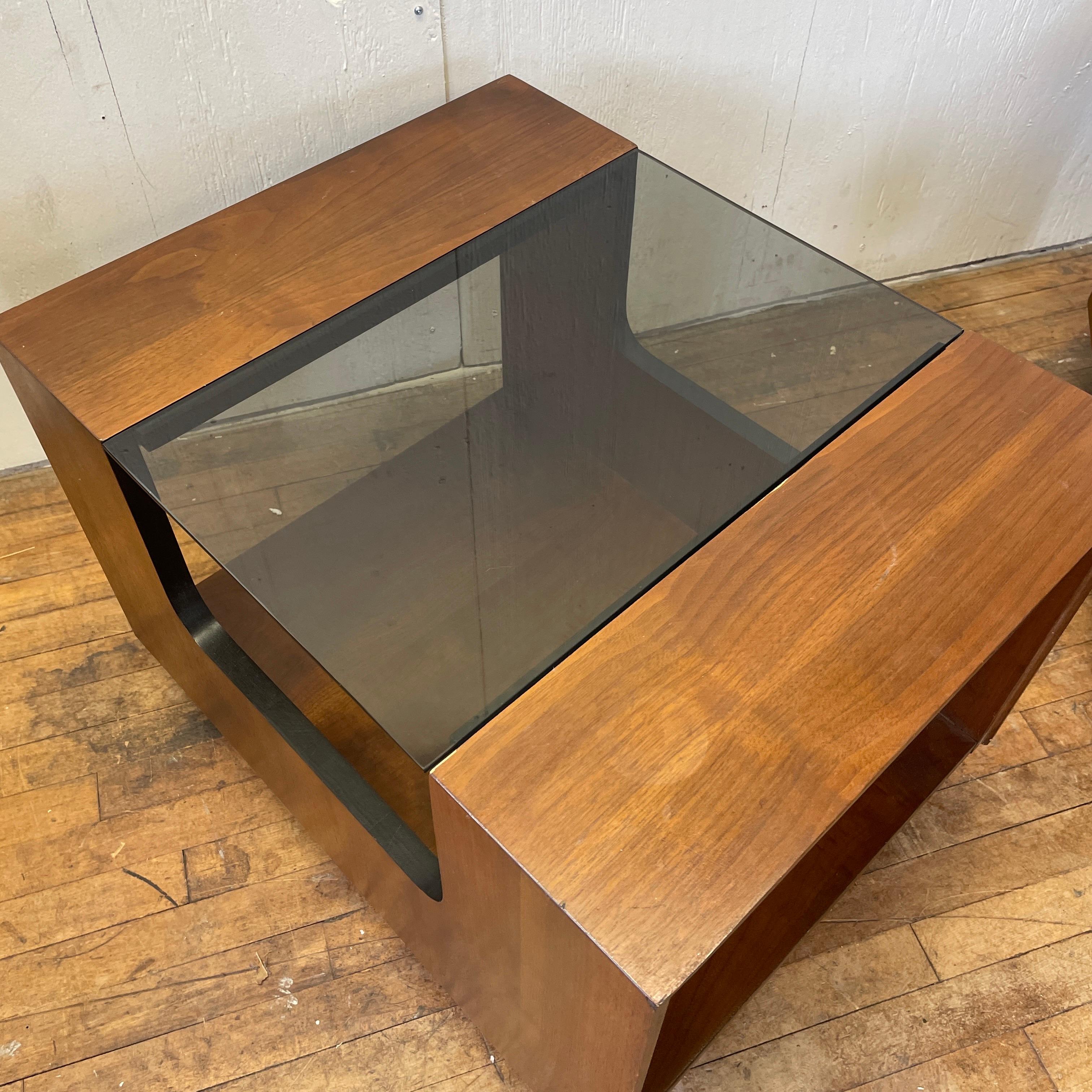 Lane Altavista Mid-Century Modern Walnut and Glass End Tables, a Pair 3
