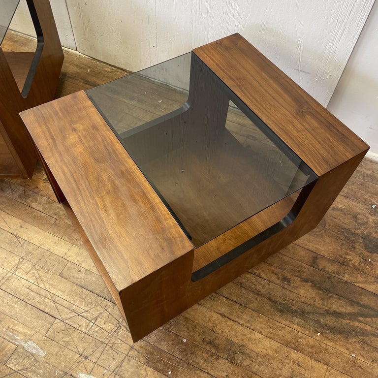 Lane Altavista Mid-Century Modern Walnut and Glass End Tables, a Pair For Sale 6