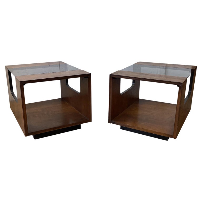 Lane Altavista Mid-Century Modern Walnut and Glass End Tables, a Pair For Sale
