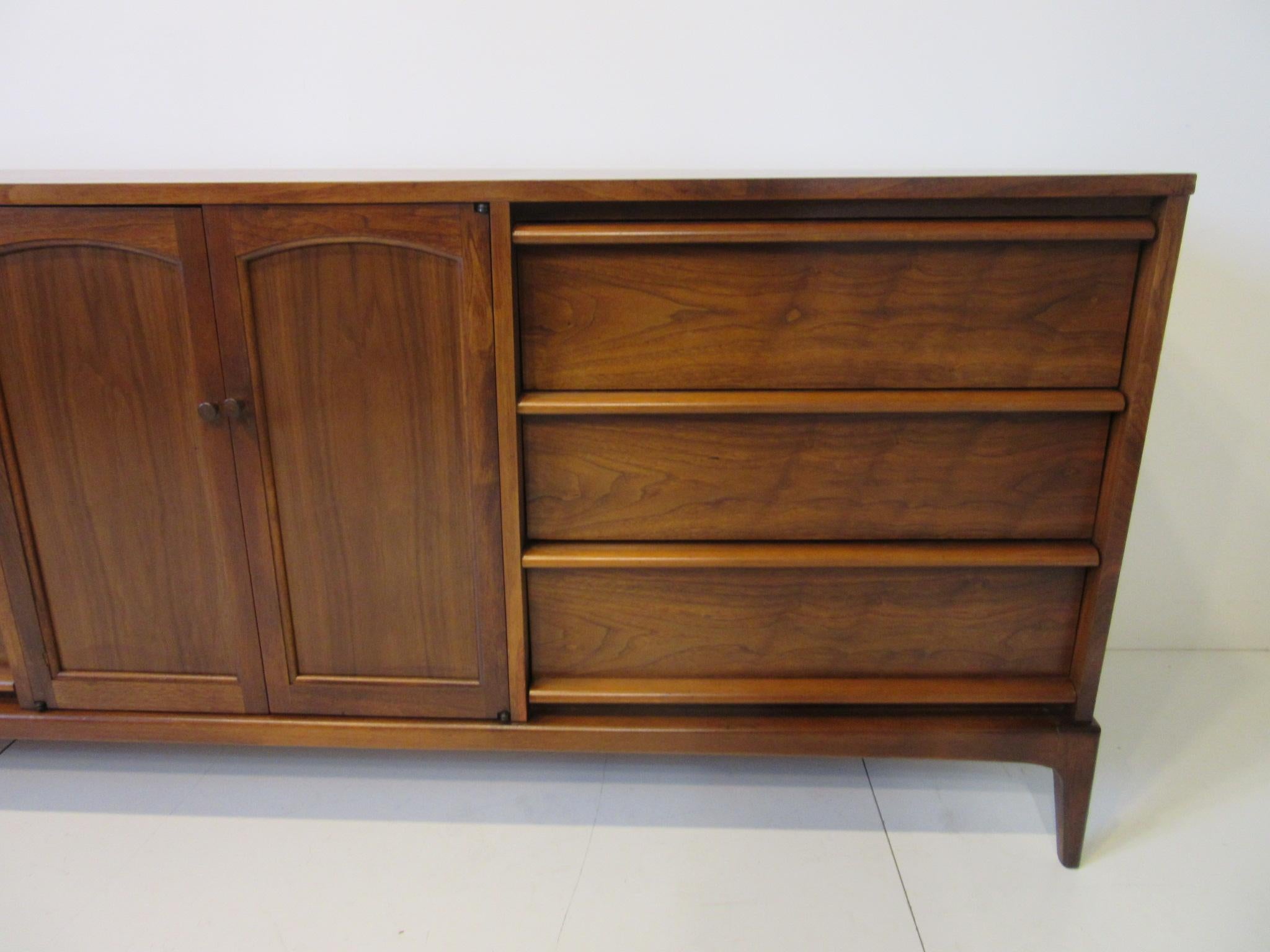 Mid-Century Modern Lane Altavista Midcentury Walnut Dresser from the Rhythm Collection