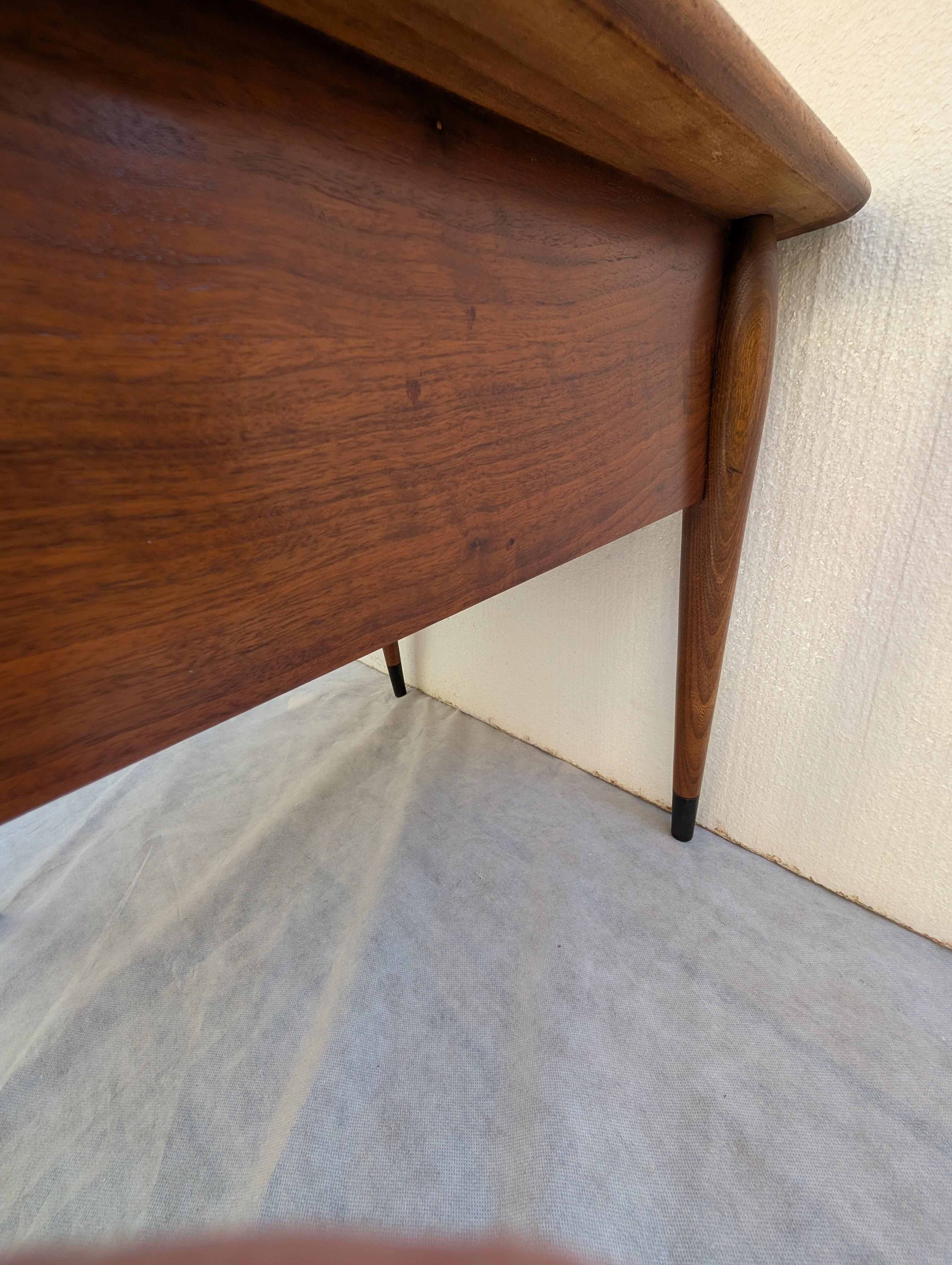 Lane Altavista one drawer dovetailed top side table For Sale 5