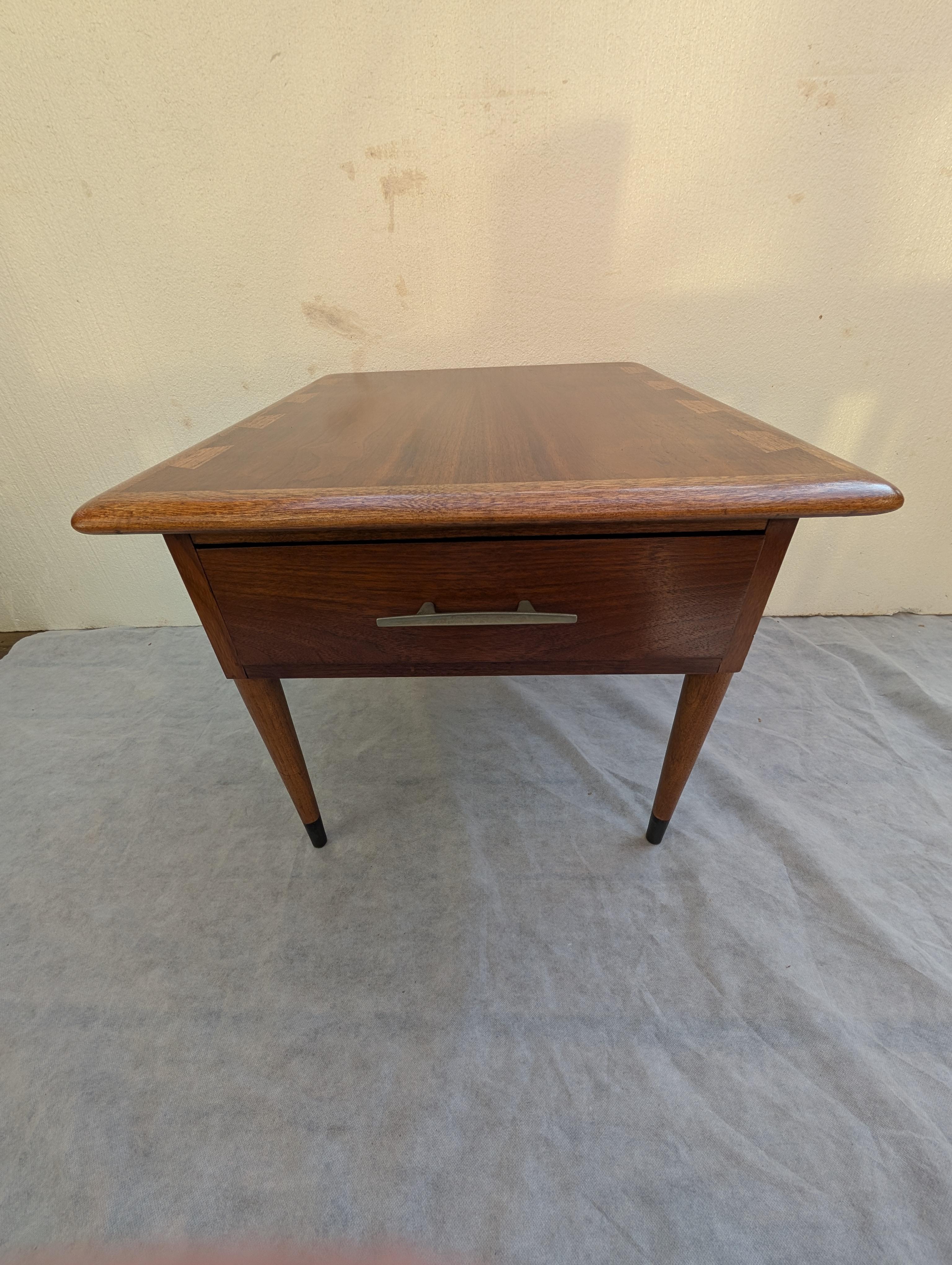 Lane Altavista one drawer dovetailed top side table For Sale 9