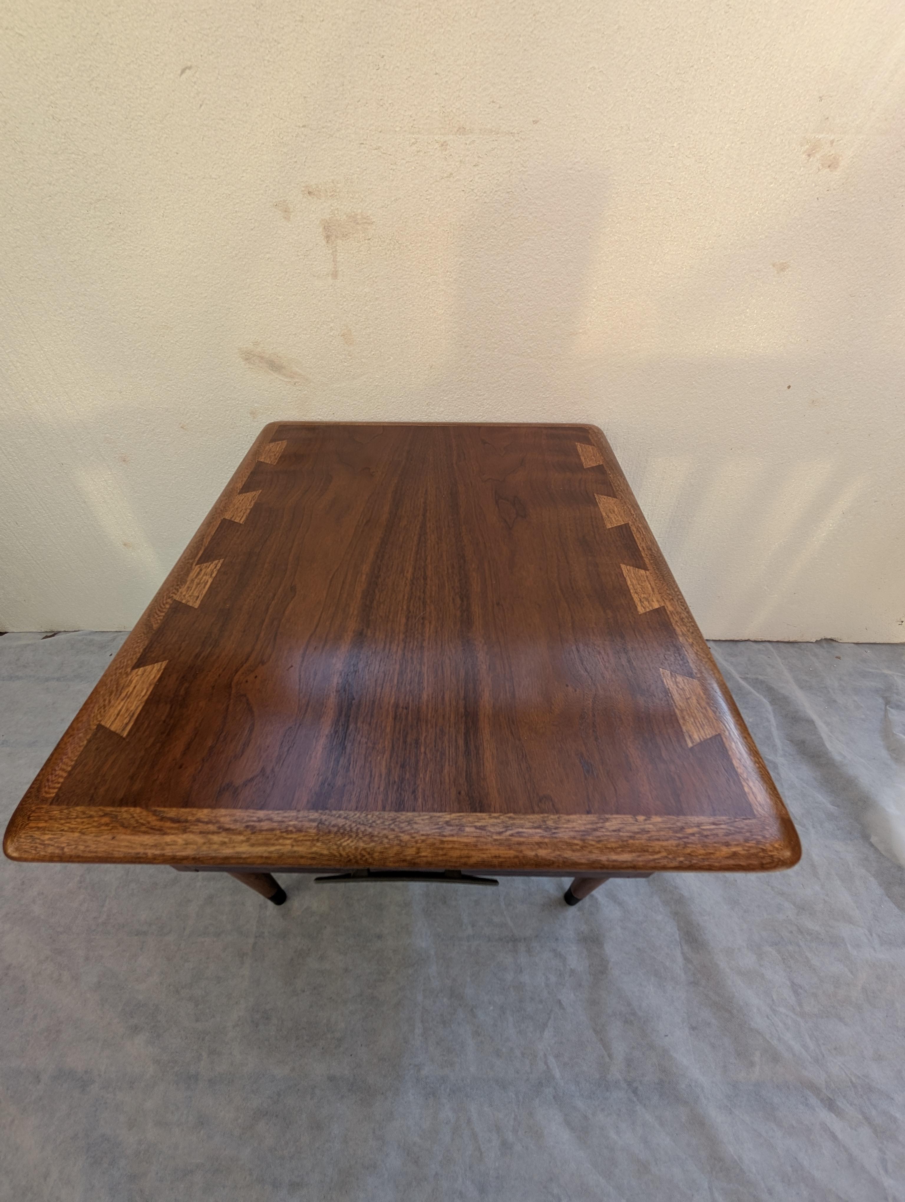 Lane Altavista one drawer dovetailed top side table For Sale 1