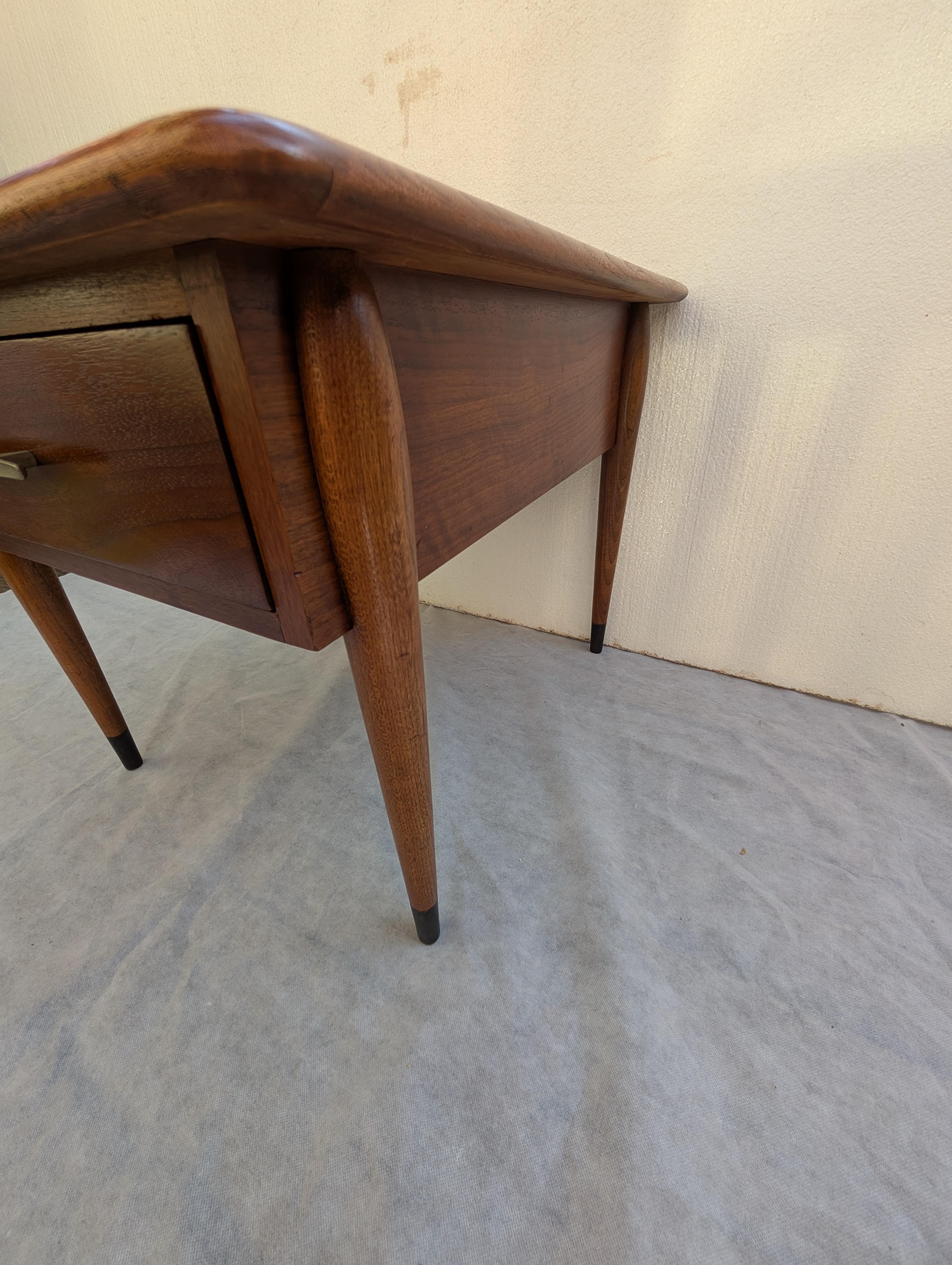 Lane Altavista one drawer dovetailed top side table For Sale 3