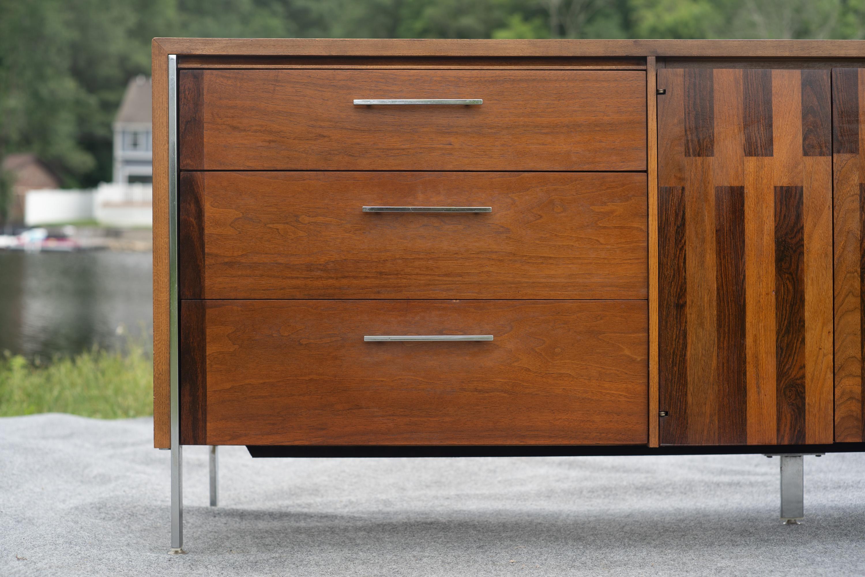 Lane Altavista Walnut & Rosewood 9 Drawer Long Dresser or Cabinet w/ Chrome Legs For Sale 4