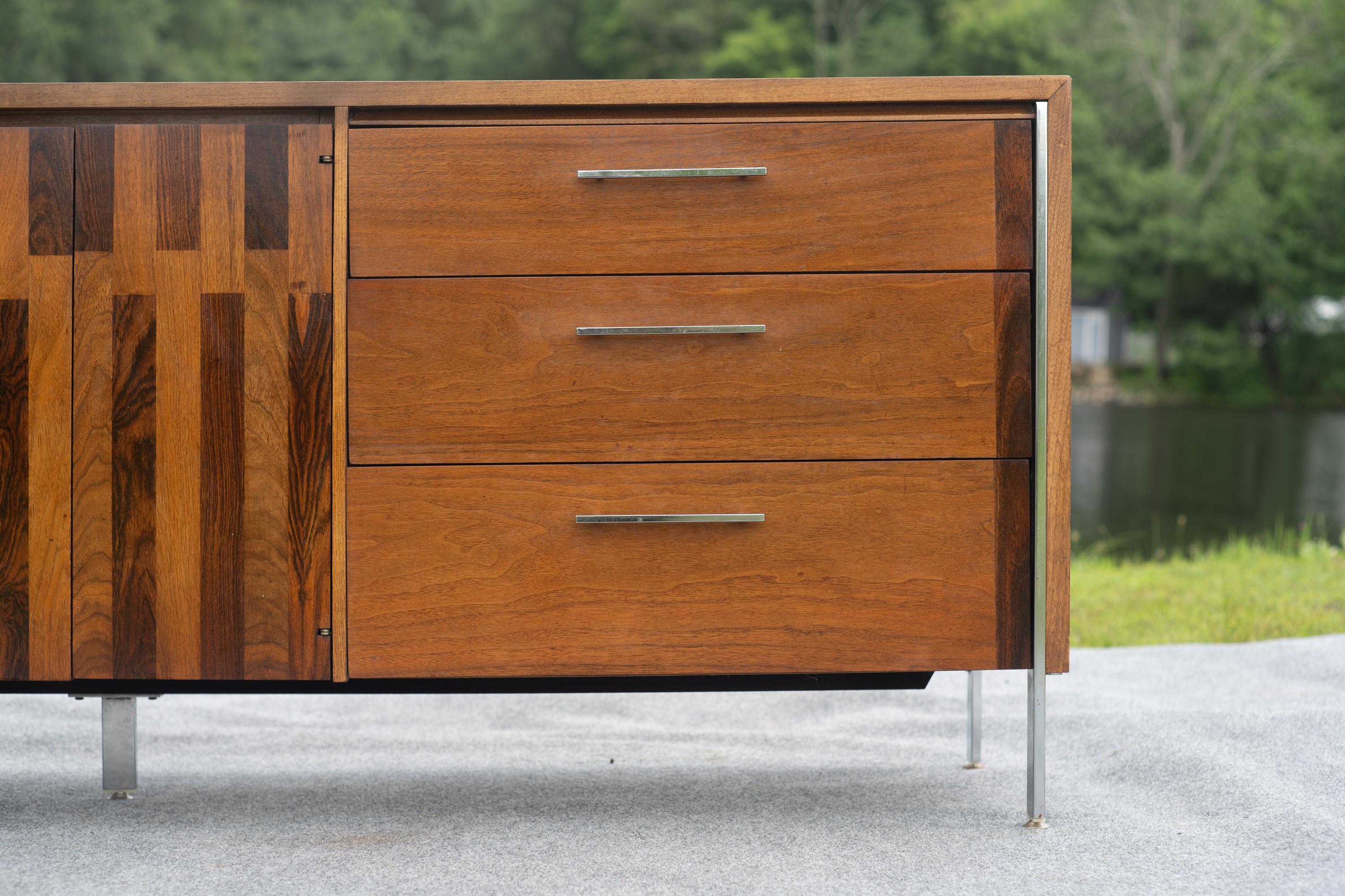 Lane Altavista Walnut & Rosewood 9 Drawer Long Dresser or Cabinet w/ Chrome Legs For Sale 6
