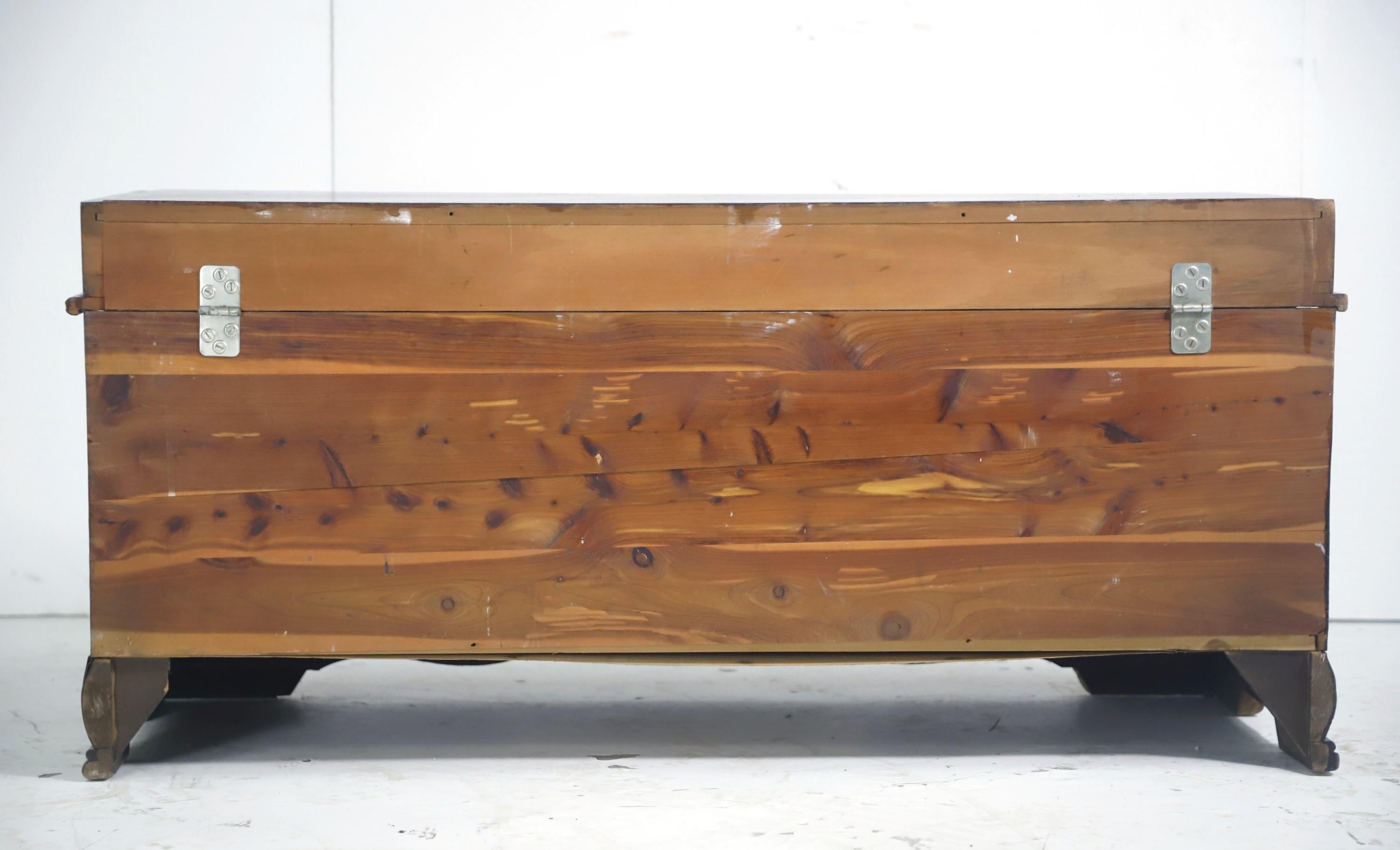 Lane Art Deco Waterfall Cedar Chest with Dentil Molding For Sale at 1stDibs