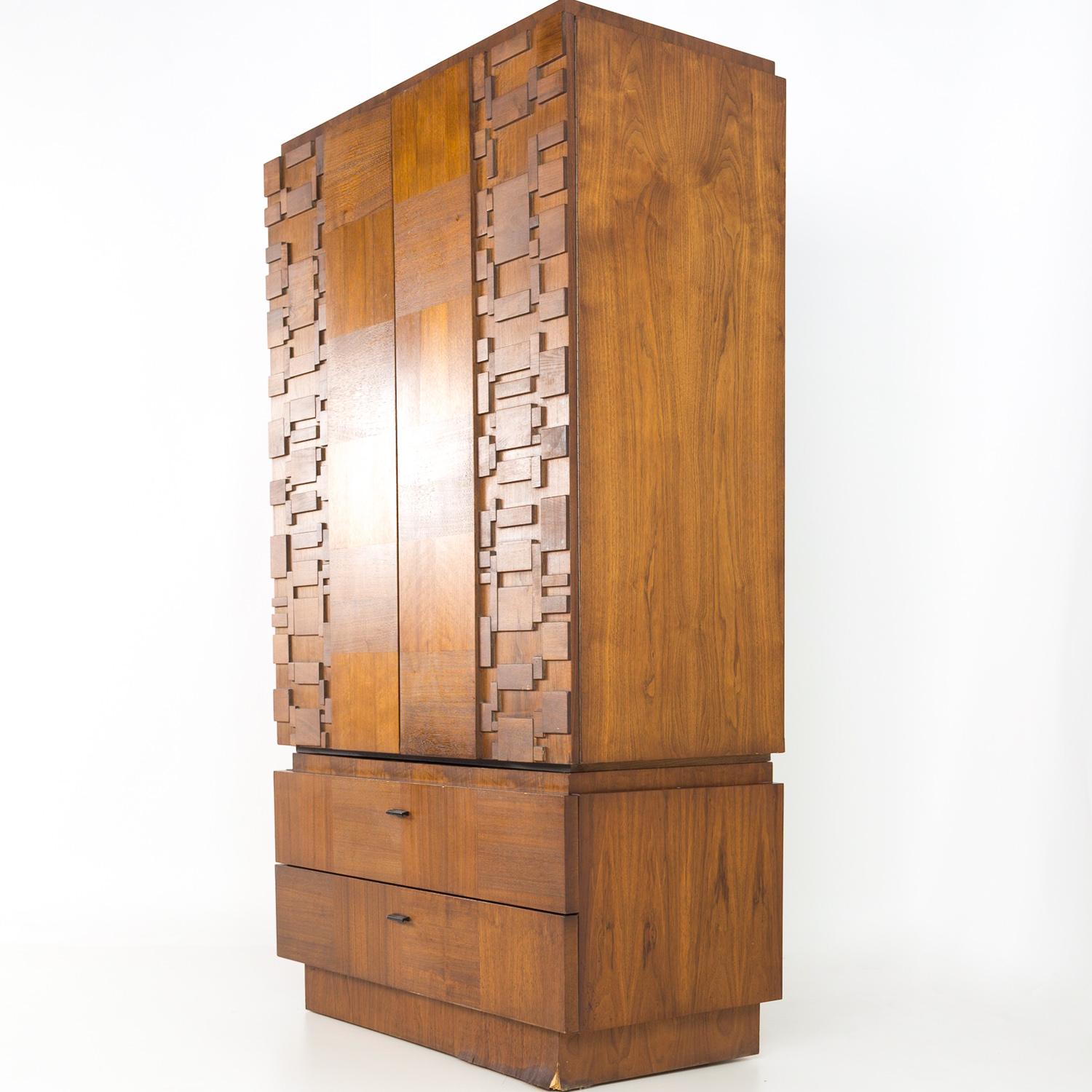 Lane Brutalist MCM 2 Piece Walnut Gentlemans Chest Highboy Dresser Armoire In Good Condition In Countryside, IL