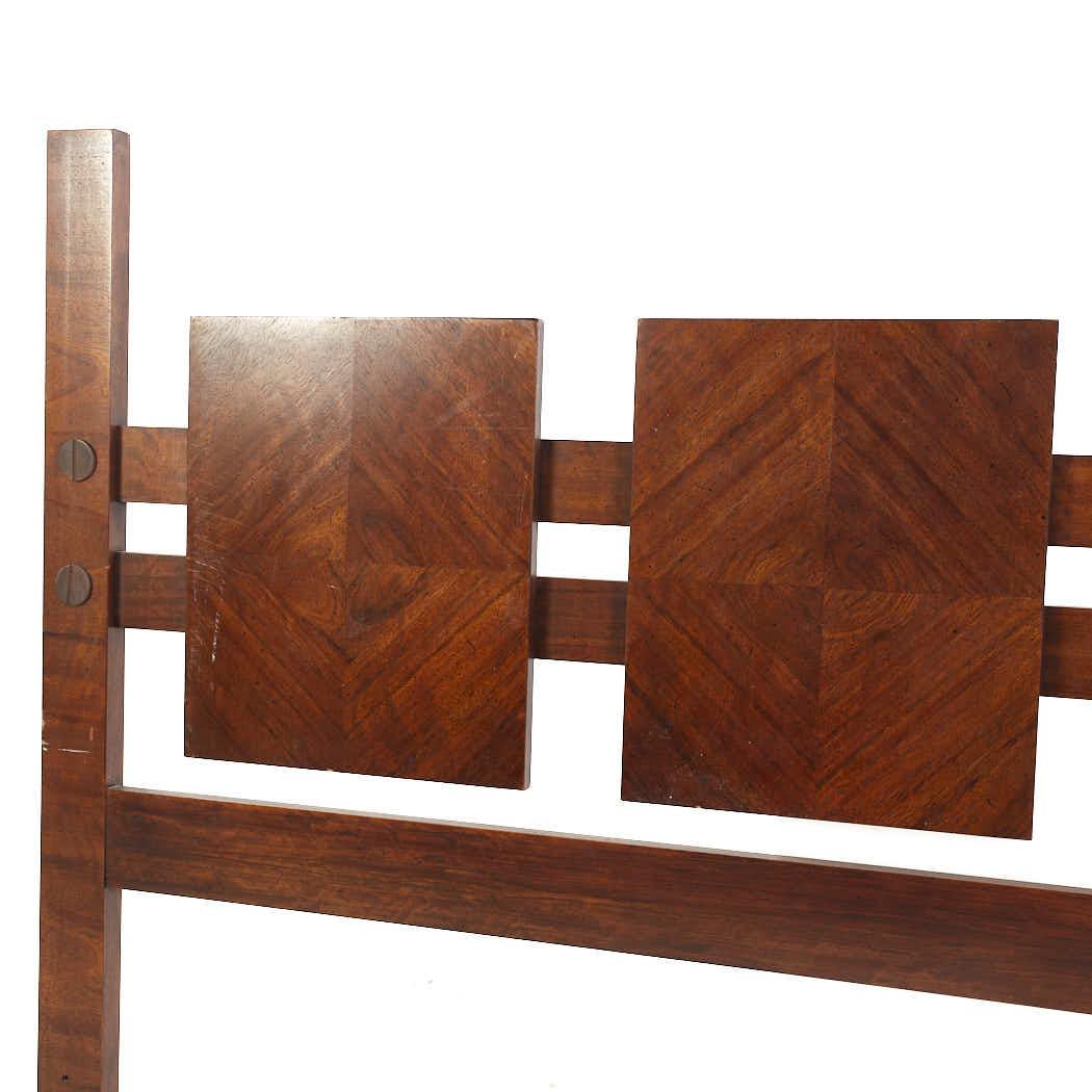 Lane Brutalist Mid Century Walnut King Headboard In Good Condition For Sale In Countryside, IL