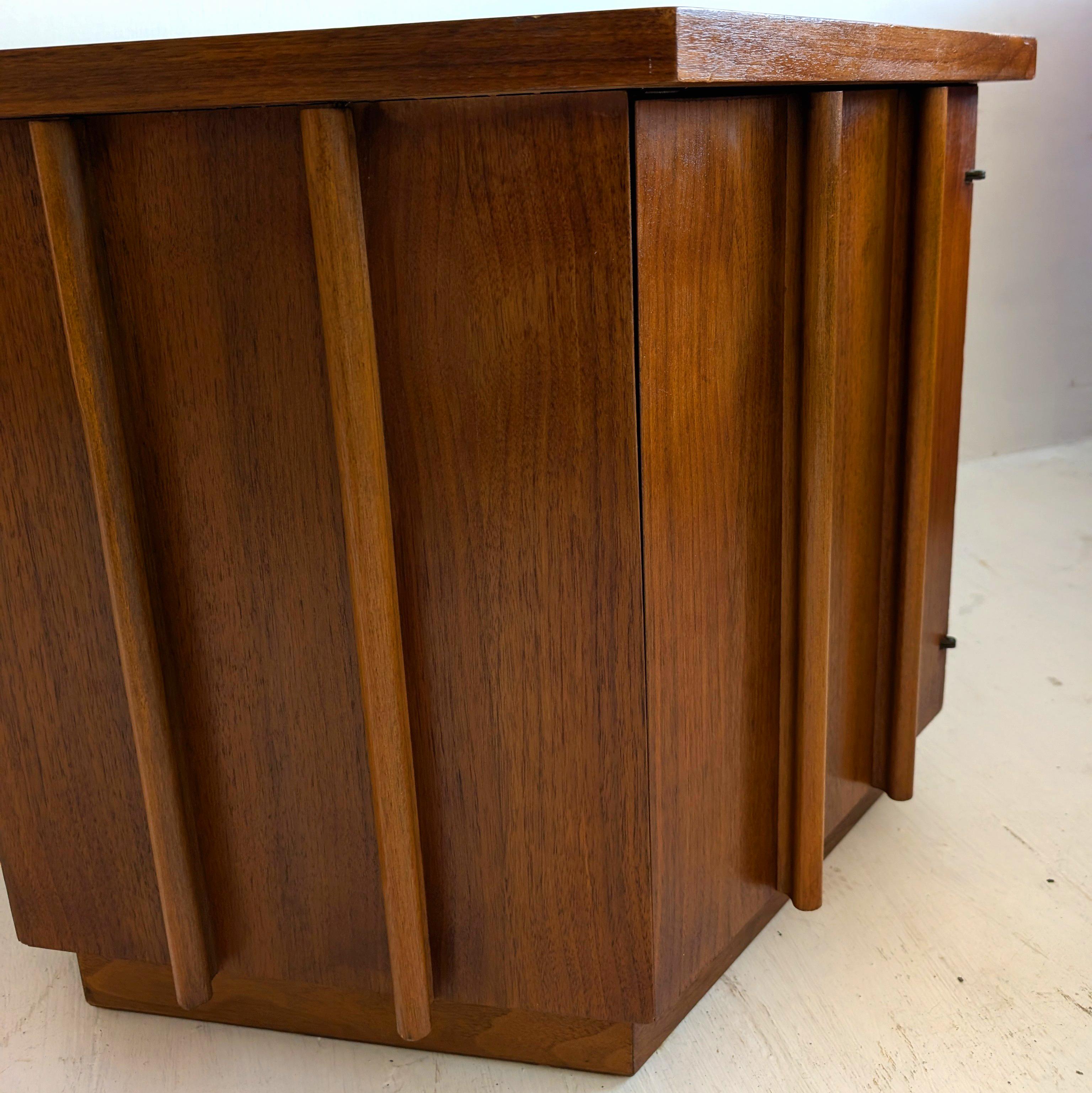 Lane brutalist walnut hexagonal end table/cabinet with storage, midcentury For Sale 1