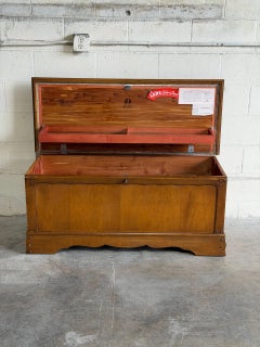Lane Cedar Chest Wooden Storage Trunk Blanket Box Mid-Century Modern 1960s