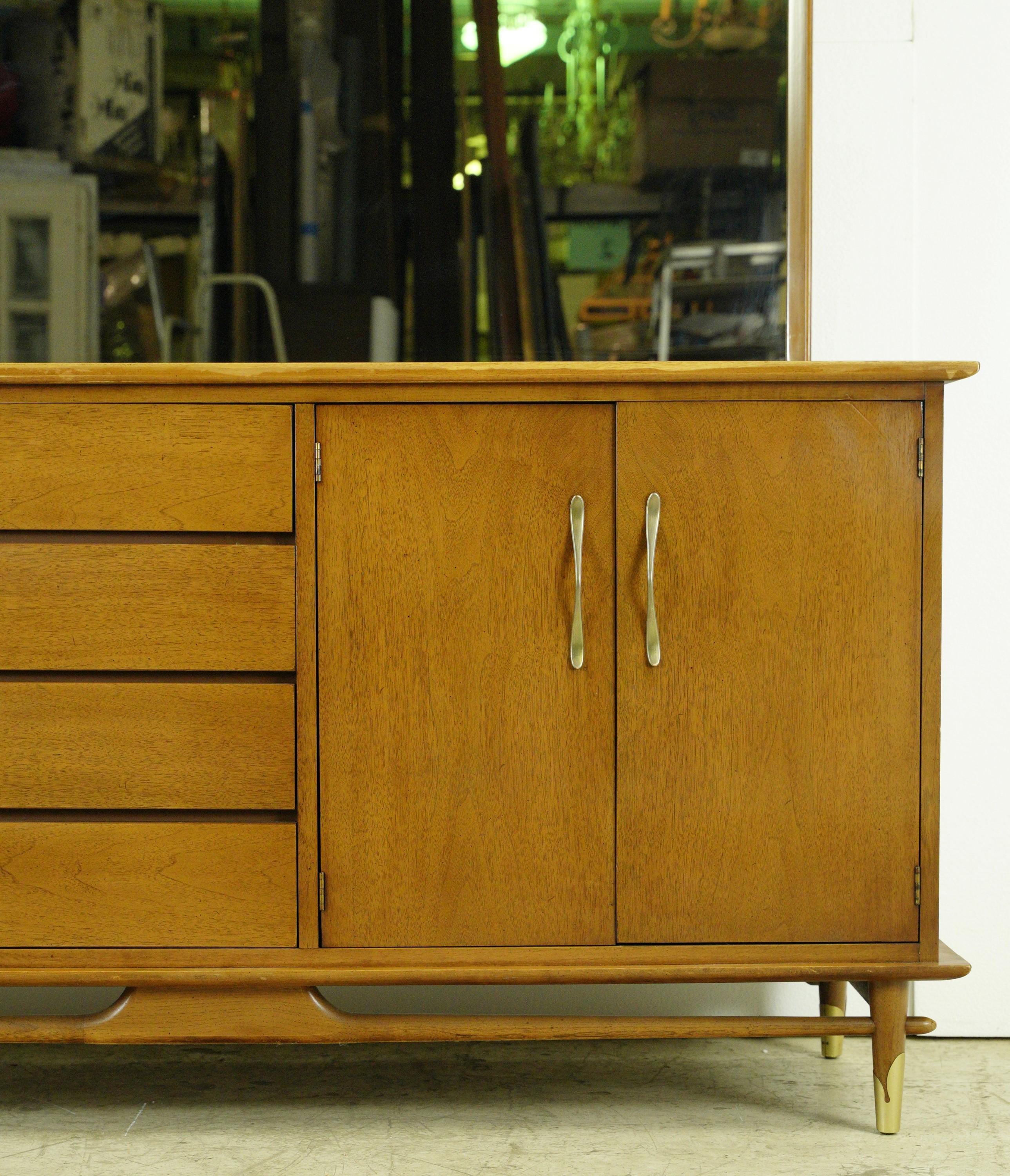 American Lane Chestnut Mid-Century Modern Dresser w Mirror For Sale