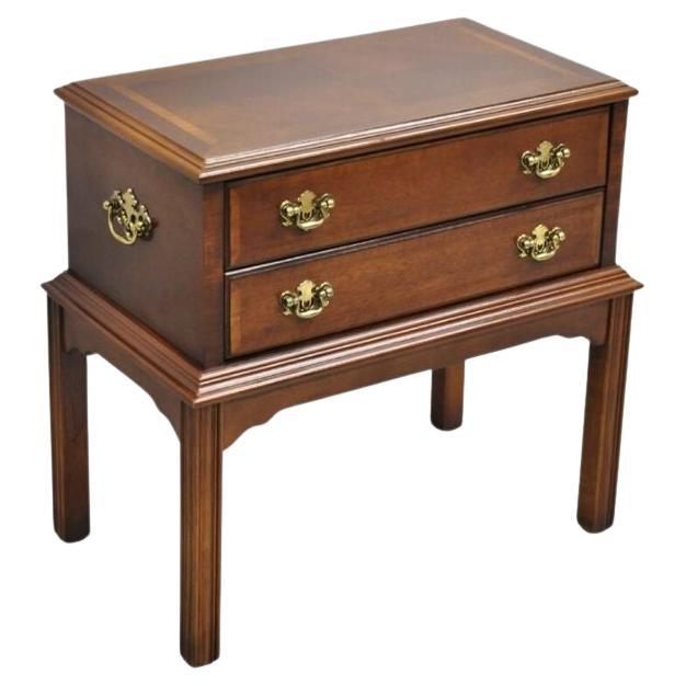 Lane Chippendale Style Banded Mahogany Wood 2 Drawer Small Side Table Chest For Sale