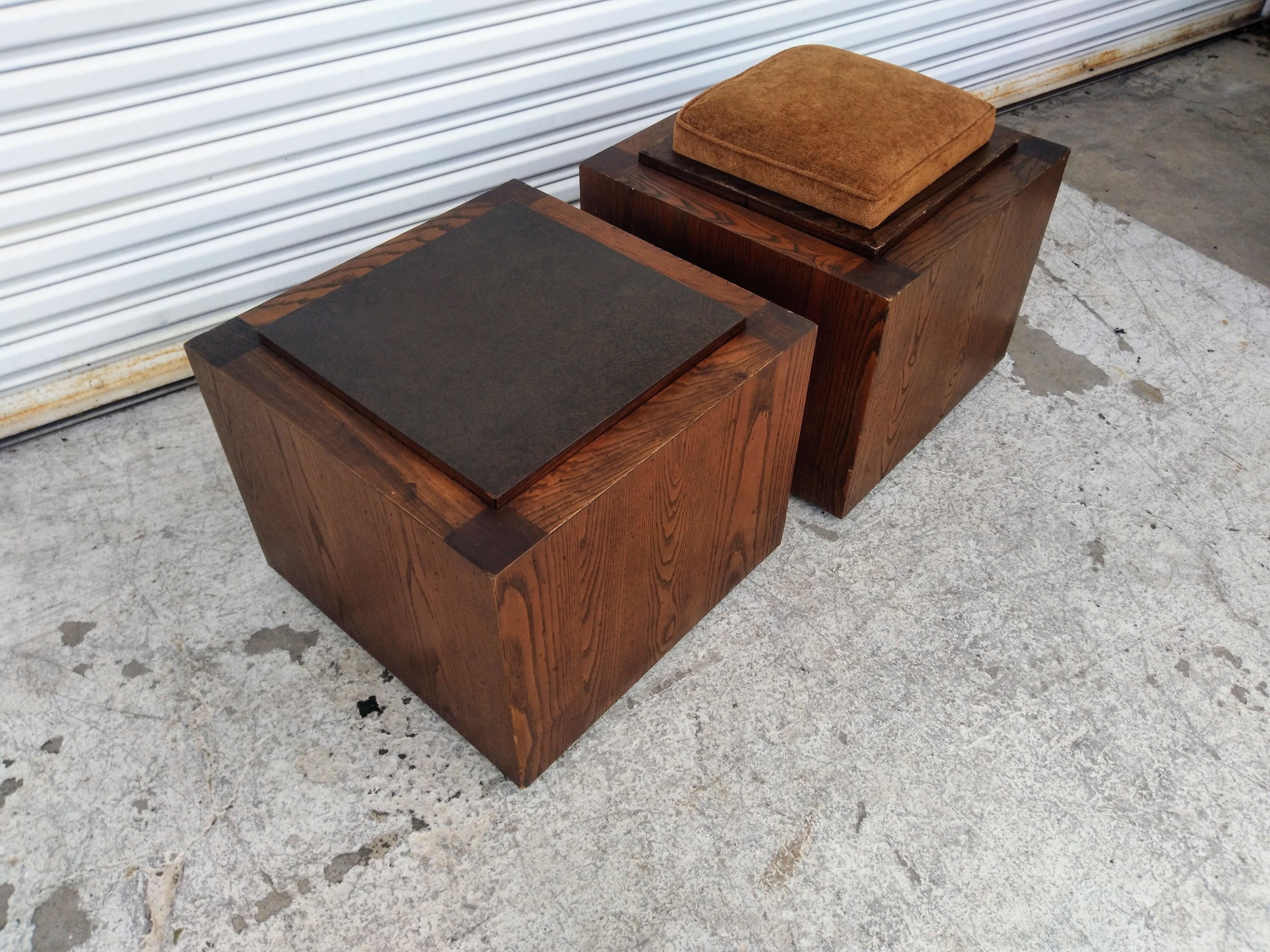 Lane Cube End Table/Stools on Casters In Good Condition For Sale In Pasadena, TX