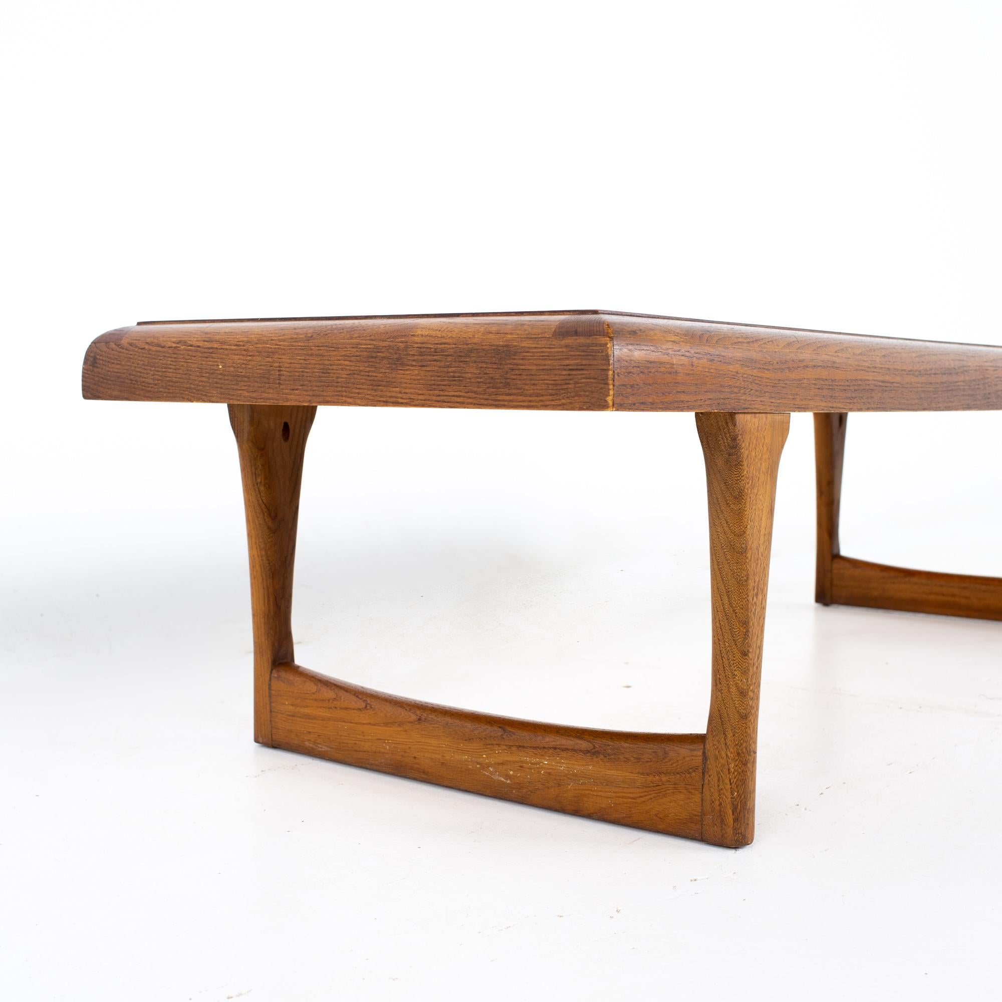 Mid-Century Modern Lane Danish Style Mid Century Walnut Sleigh Leg Coffee Table