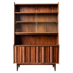 Lane "First Edition" Book/Display Case In Walnut