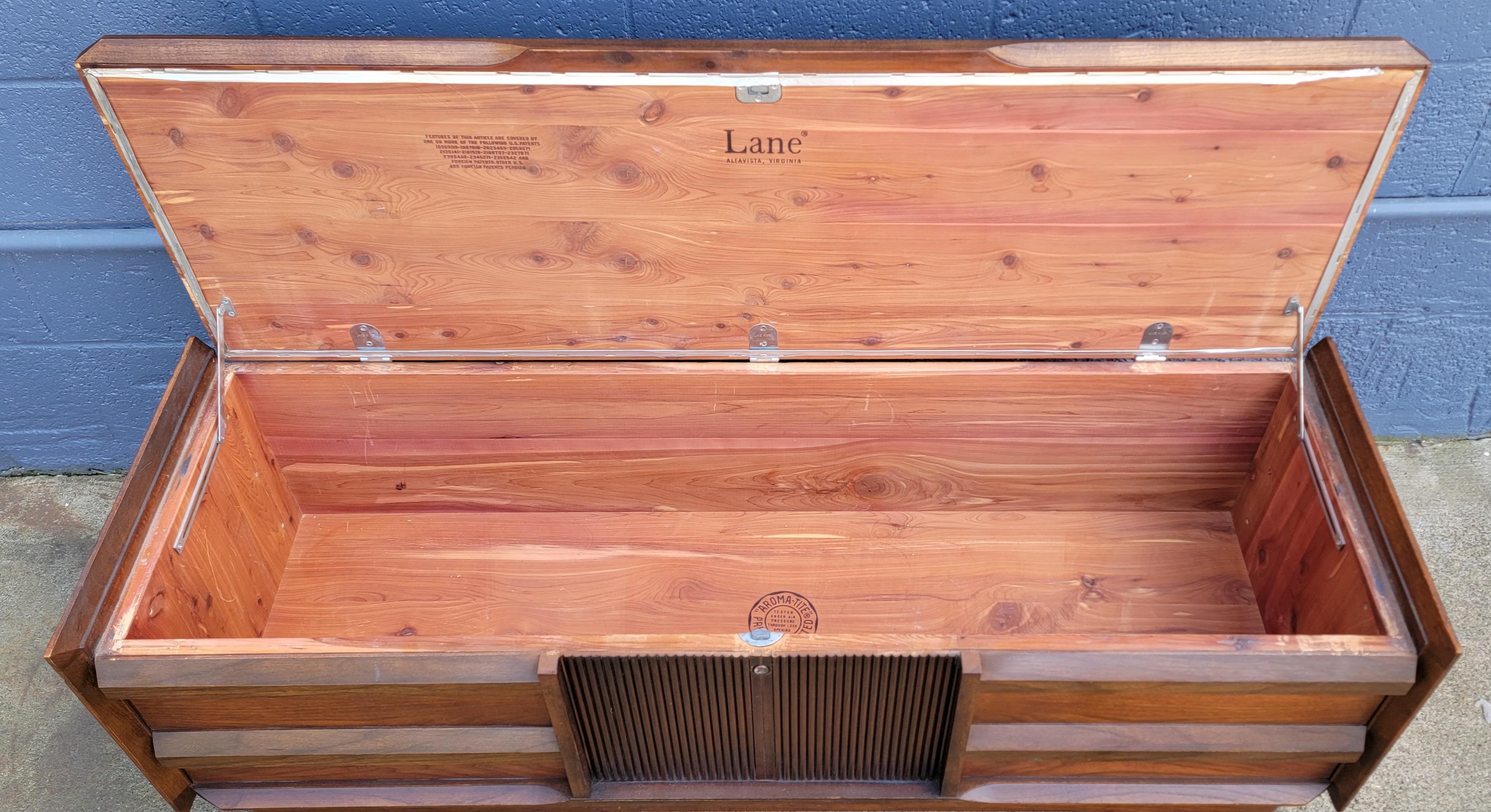 1960's Mid-Century Modern cedar blanket chest by Lane Furniture 
