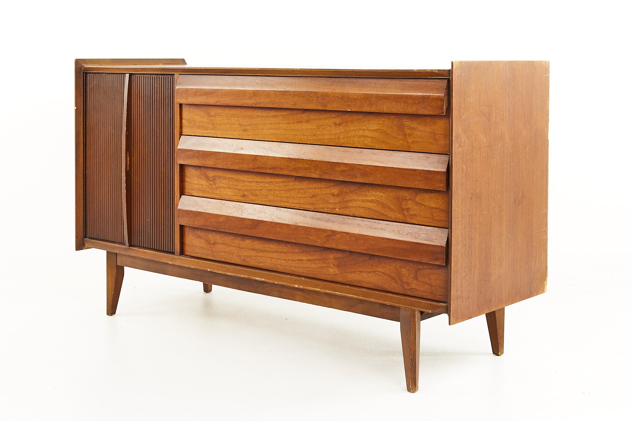 Lane First Edition Mid Century Buffet and Hutch 3