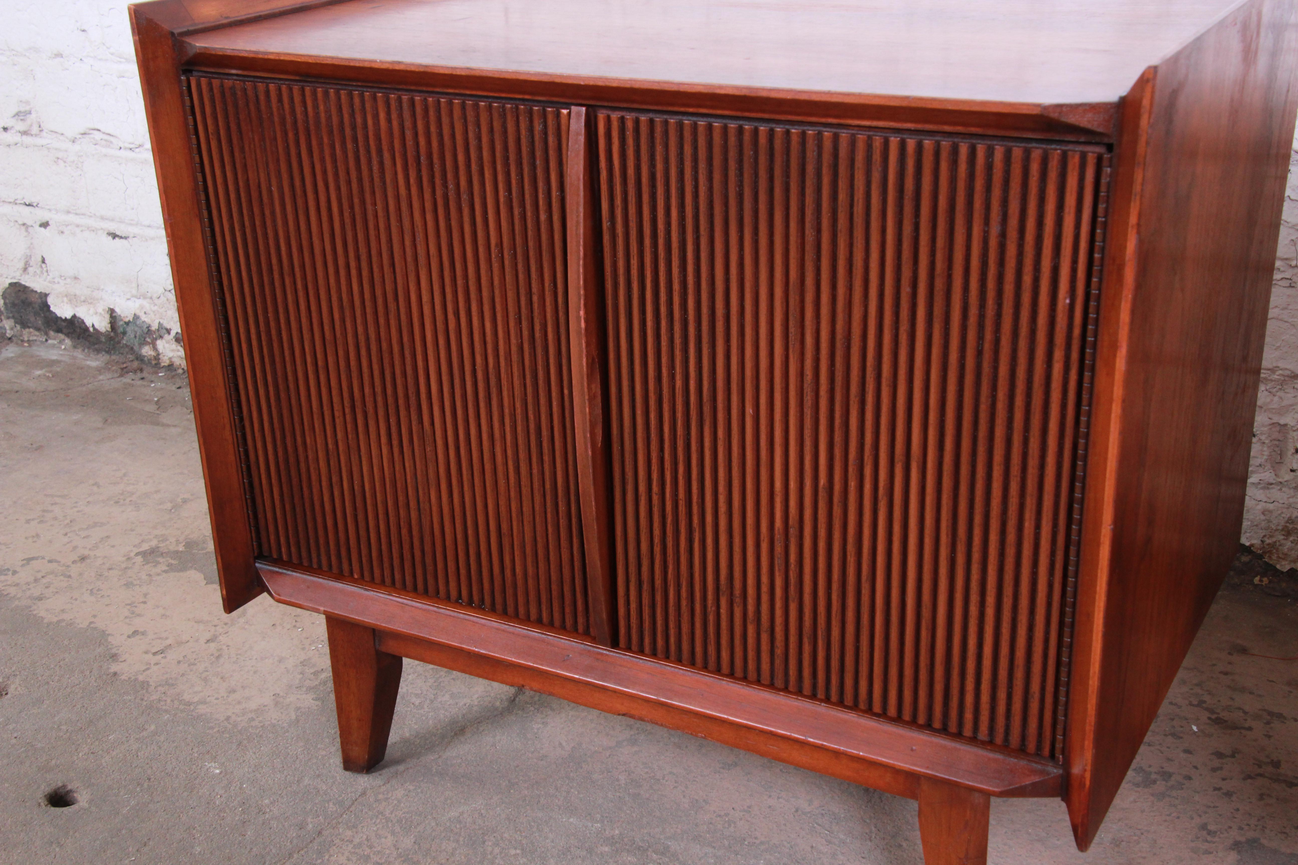 American Lane First Edition Mid-Century Modern Sculpted Walnut Nightstands, Pair