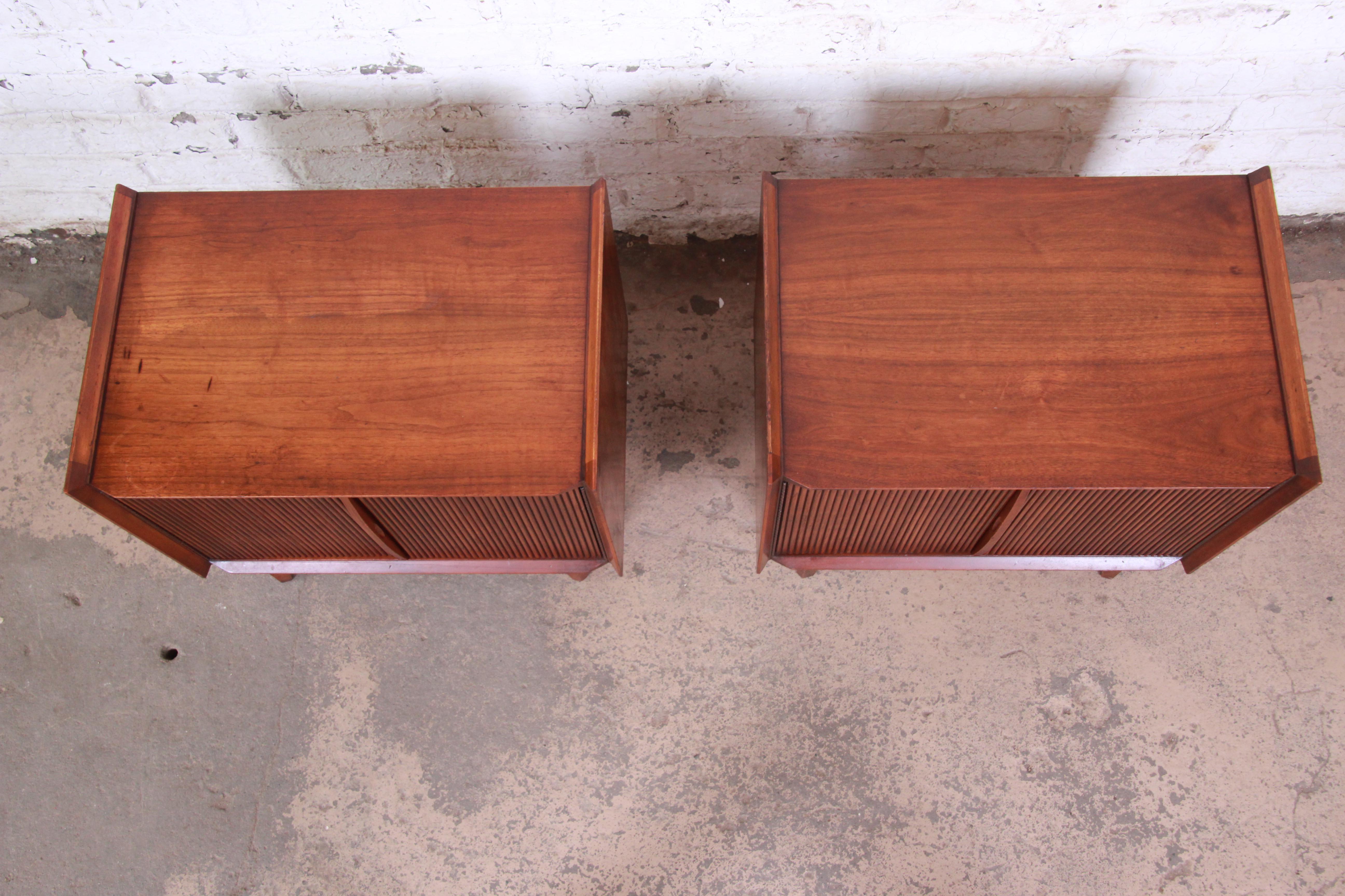 Mid-20th Century Lane First Edition Mid-Century Modern Sculpted Walnut Nightstands, Pair