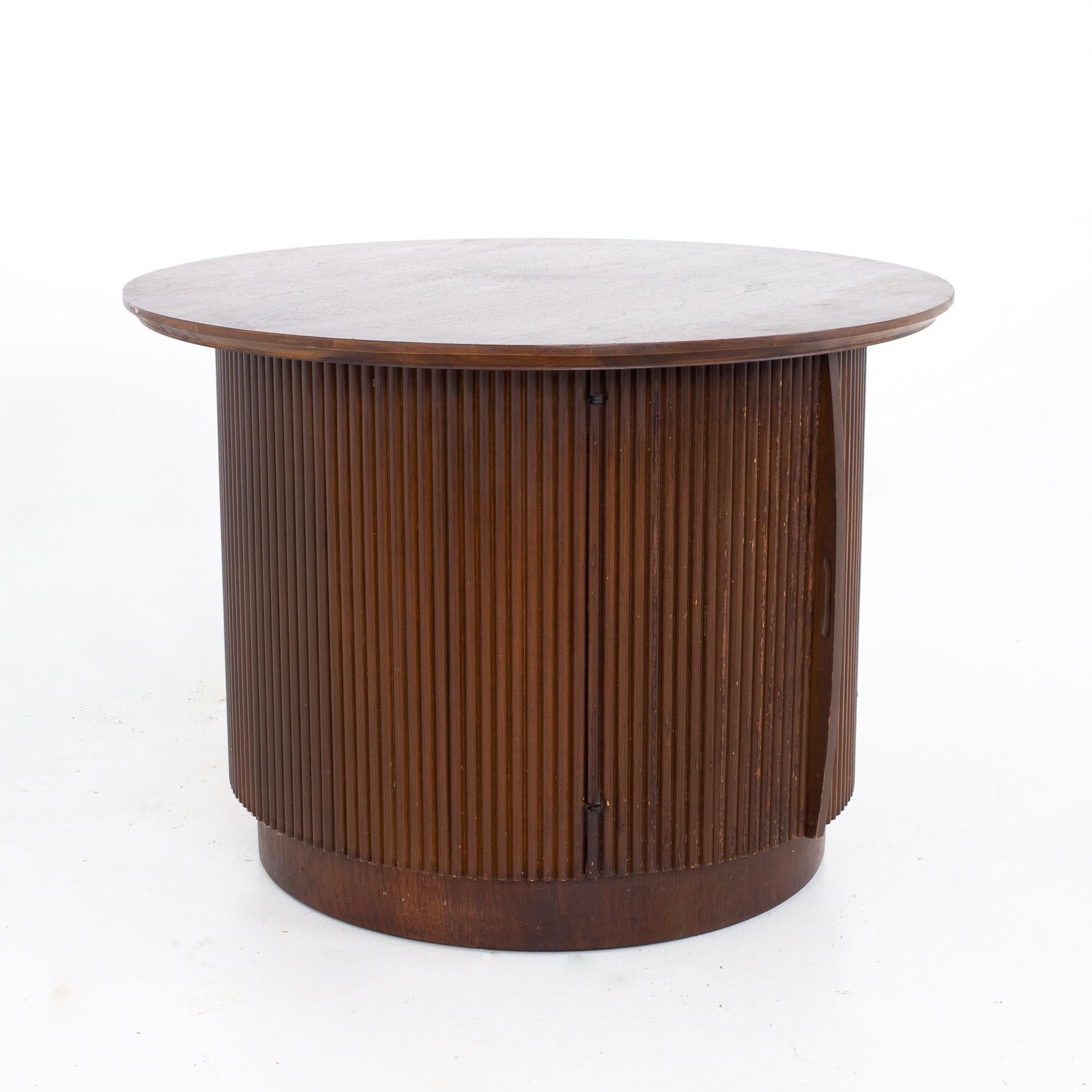 Lane First Edition Mid Century Round Cabinet End Tables, a Pair In Good Condition In Countryside, IL
