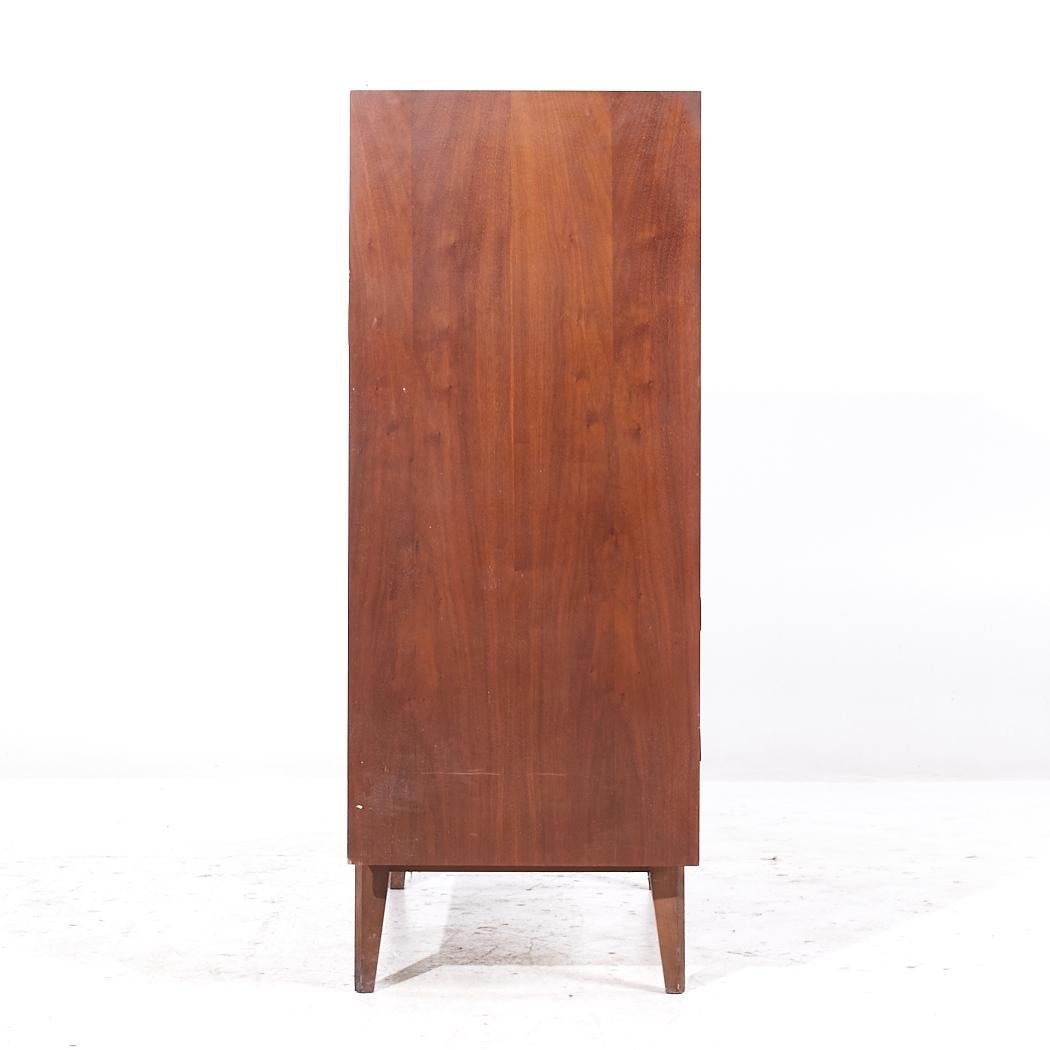 Lane's First Edition - Comò Highboy in legno di noce della metà del secolo scorso In condizioni buone in vendita a Countryside, IL