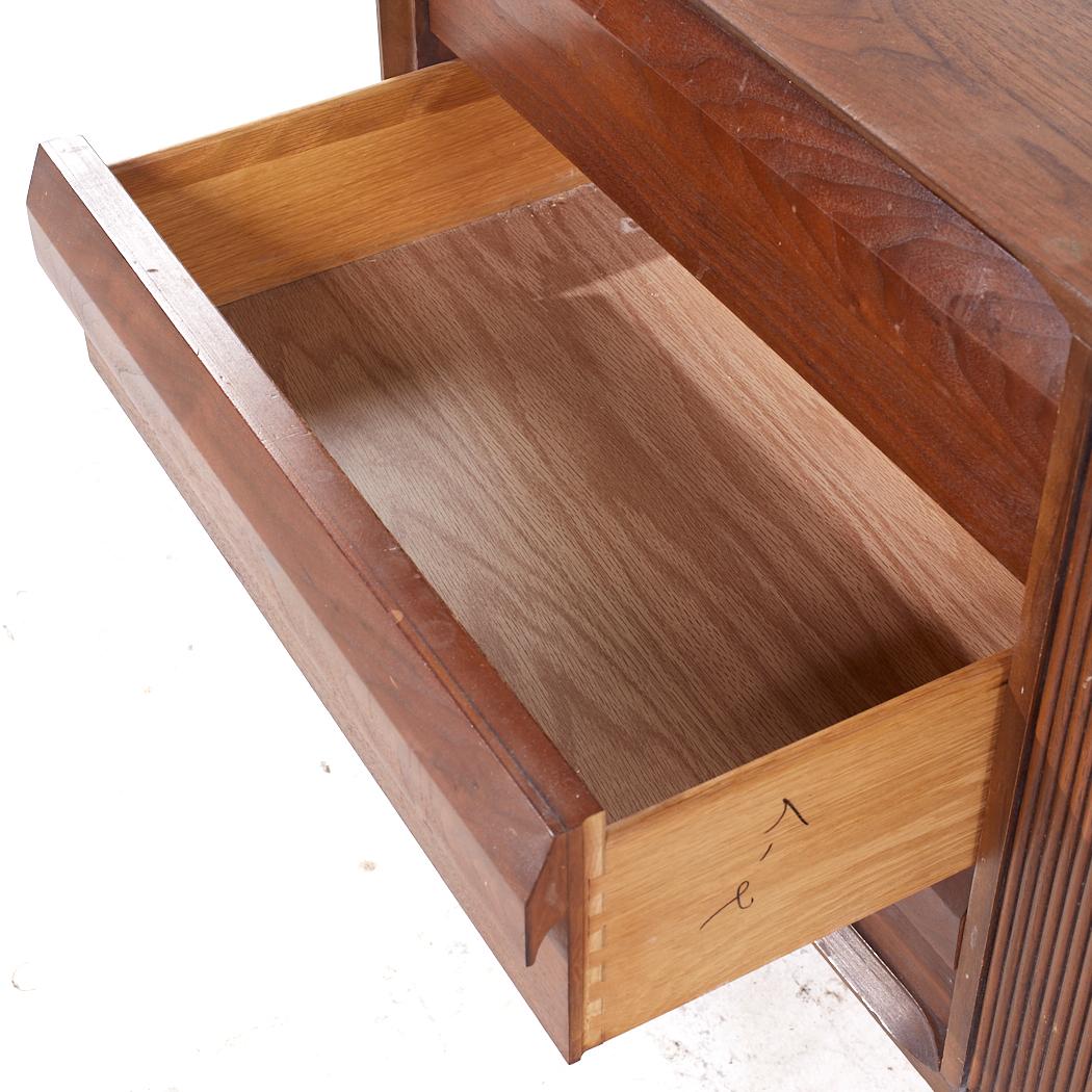 Lane First Edition Mid Century Walnut Lowboy Dresser 5