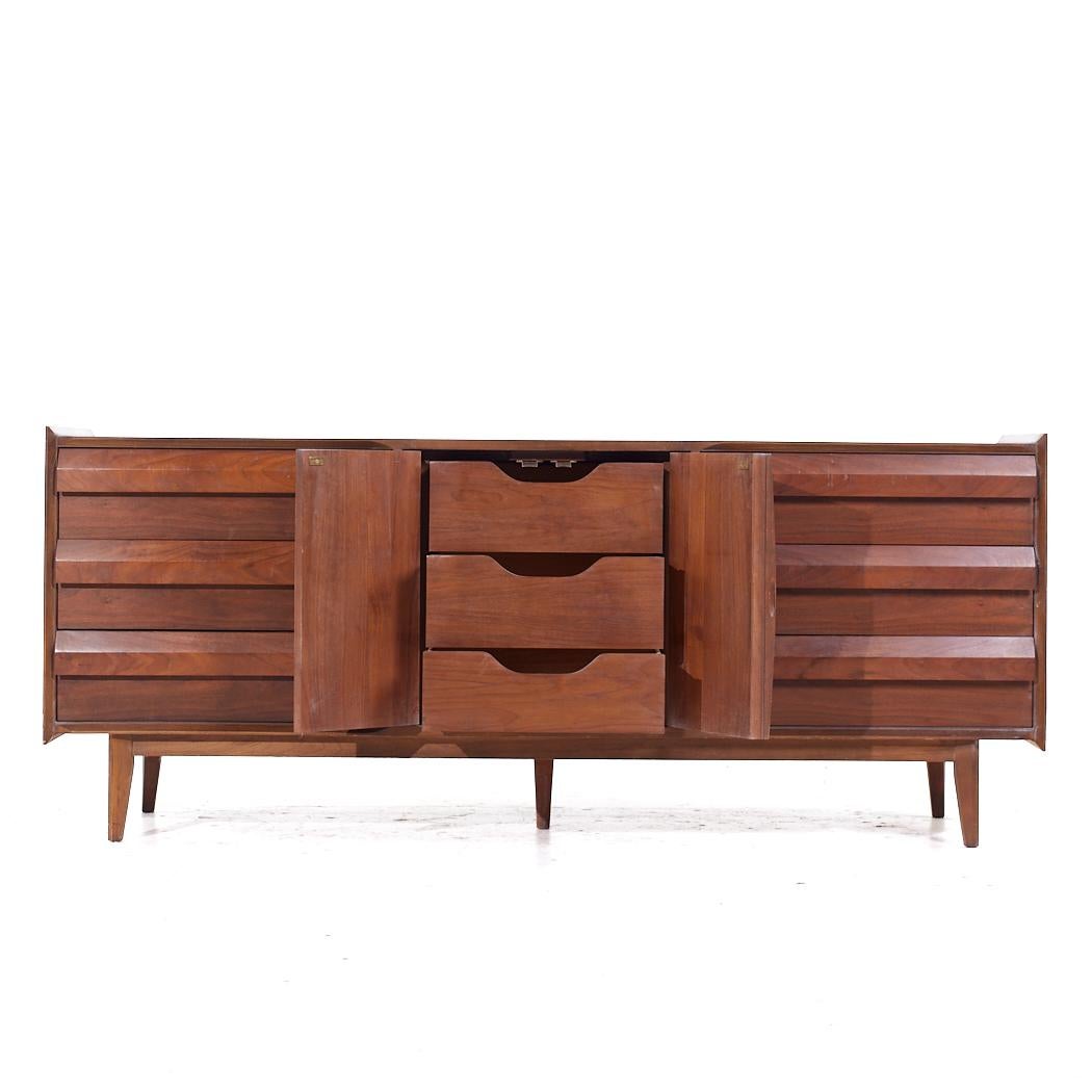Lane First Edition Mid Century Walnut Lowboy Dresser 2