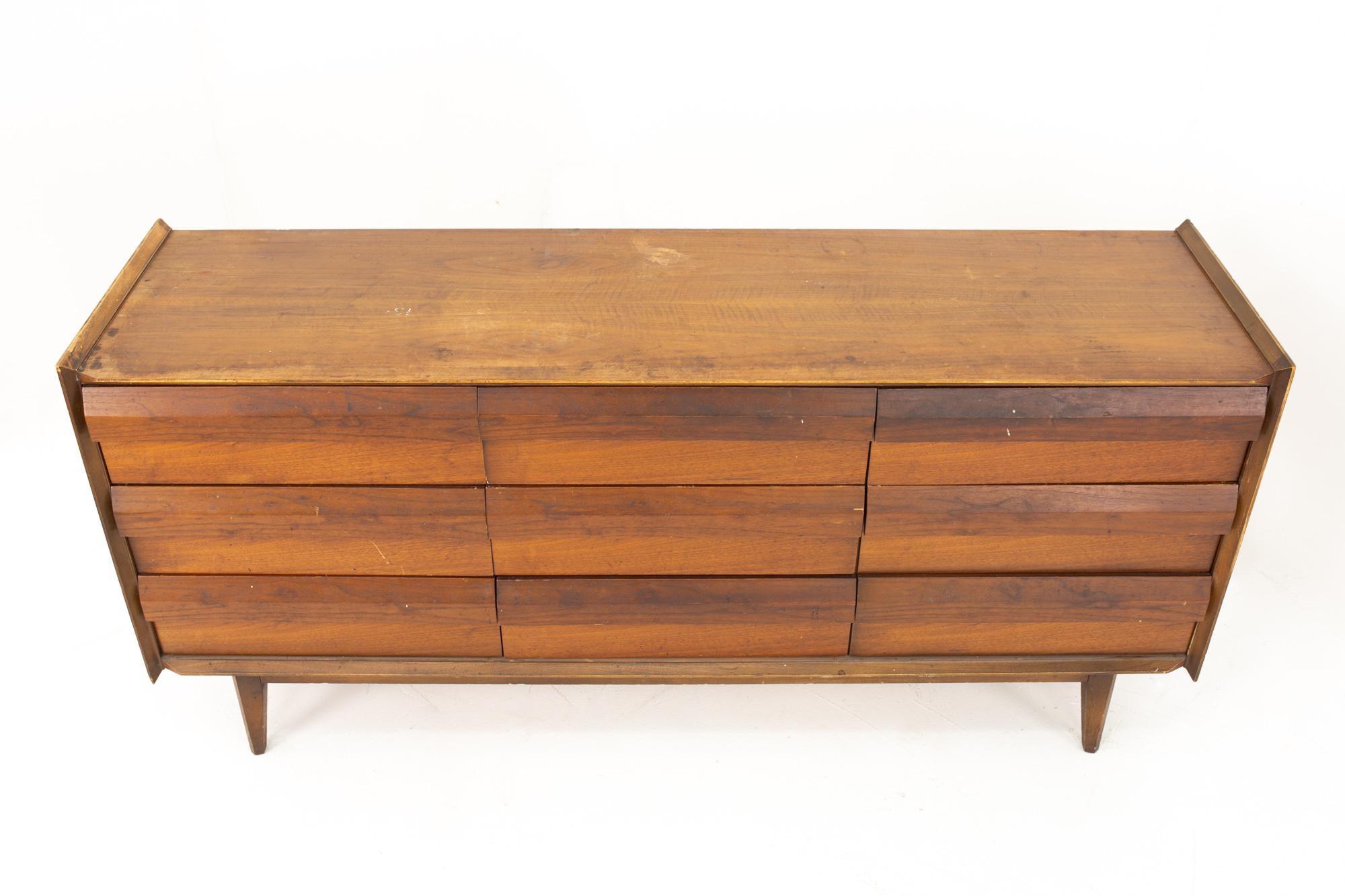 American Lane First Edition Midcentury Walnut 9-Drawer Lowboy Dresser