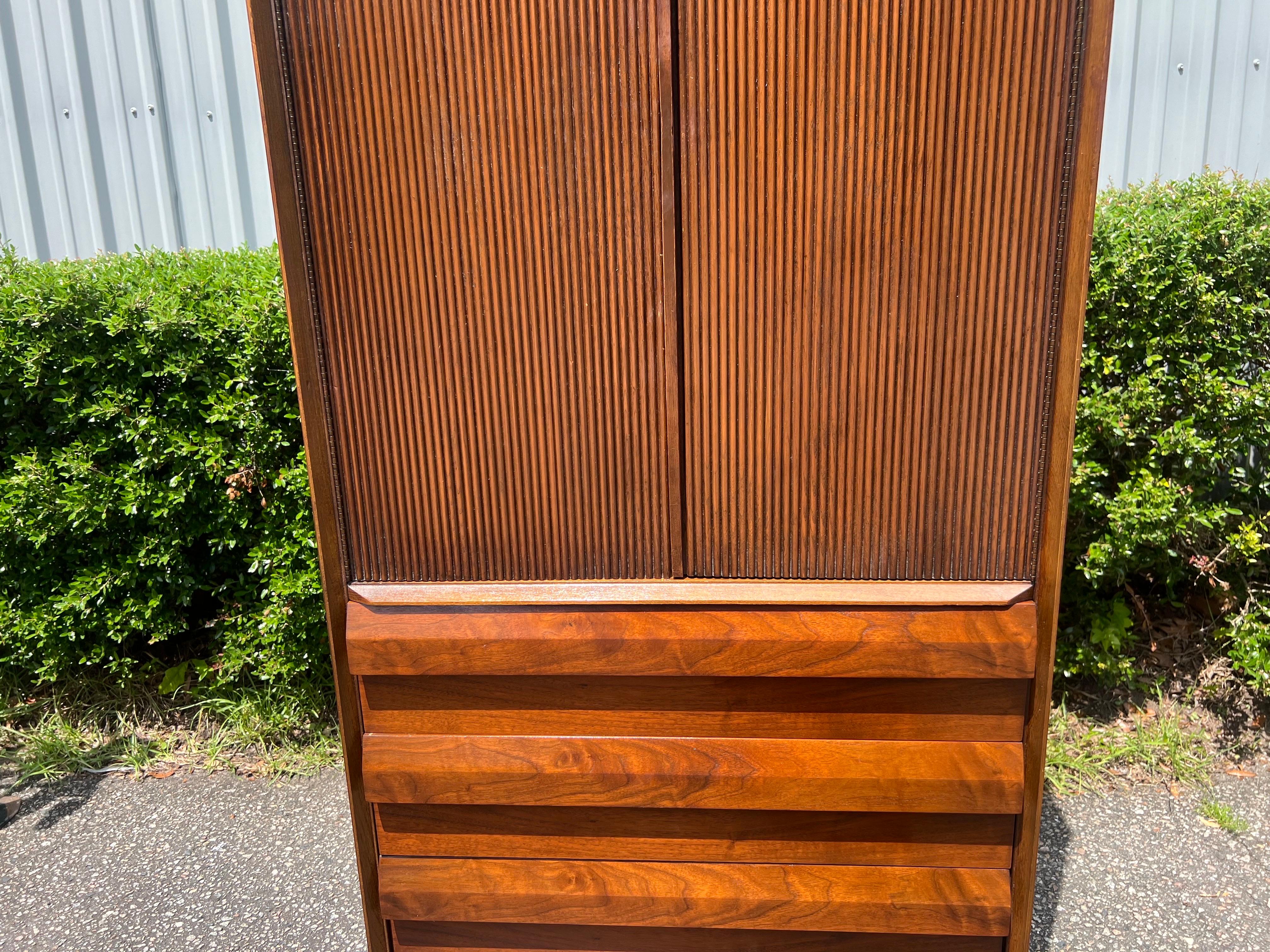 Lane First Edition Tall Mid Century Modern Gentlemen’s Armoire Dresser C. 1960s 7