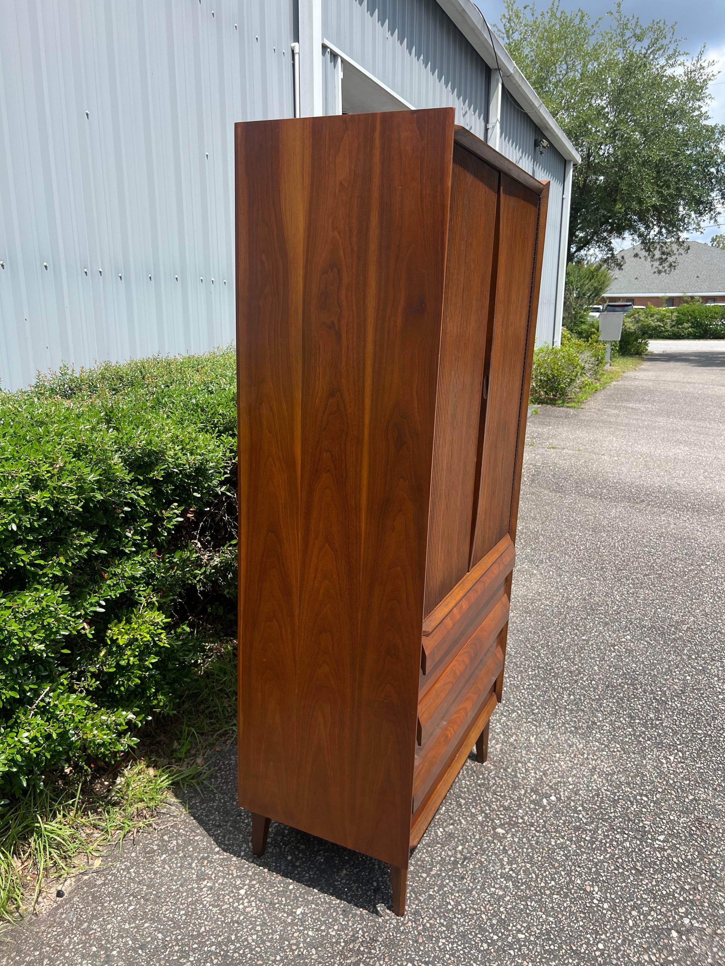 Lane First Edition Tall Mid Century Modern Gentlemen’s Armoire Dresser C. 1960s 8