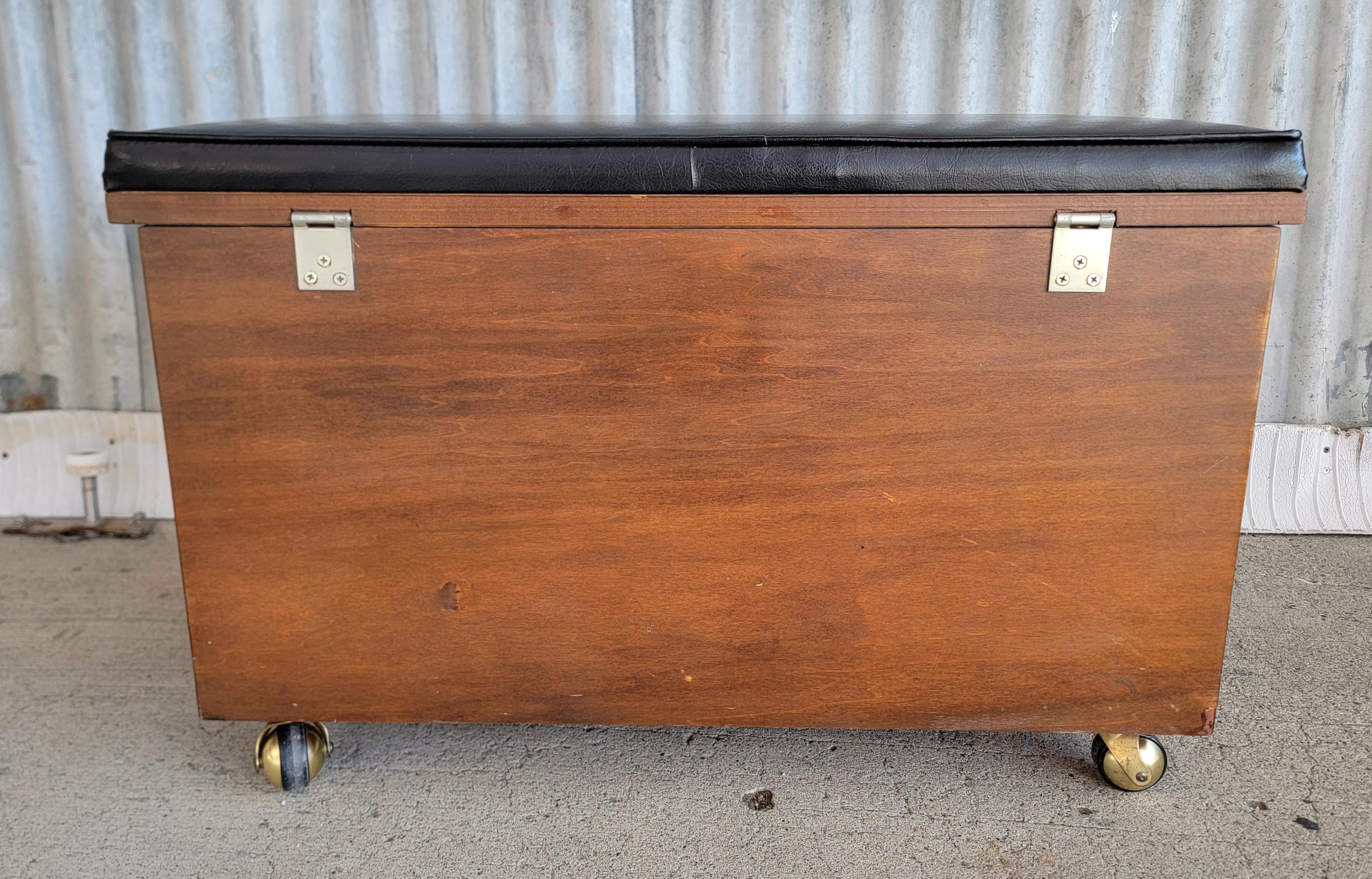 Lane Furniture Panca / Baule / Armadio per dischi in vendita 6