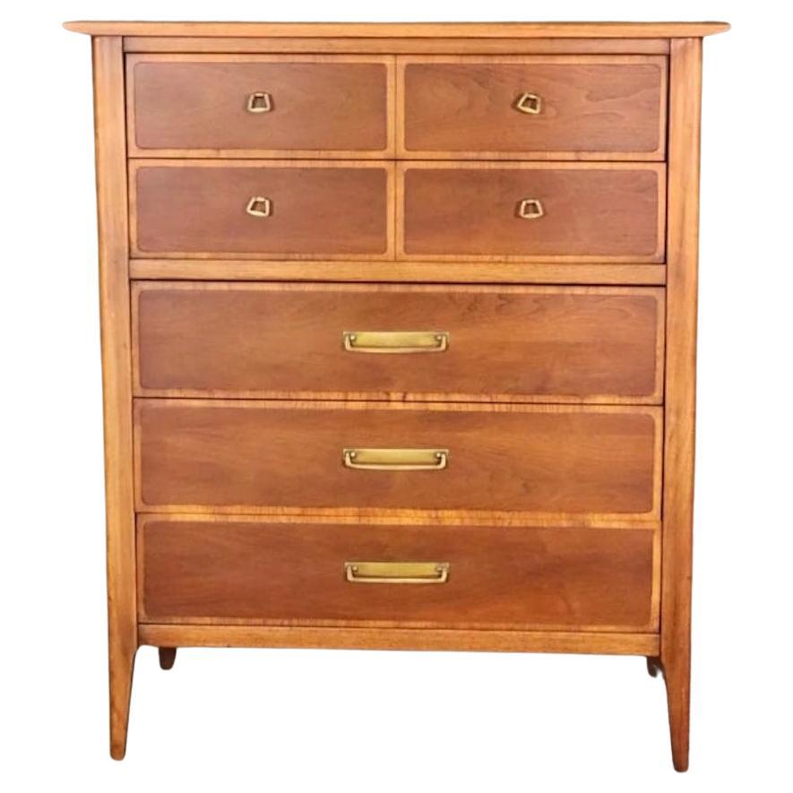Lane Furniture Chest of Drawers For Sale