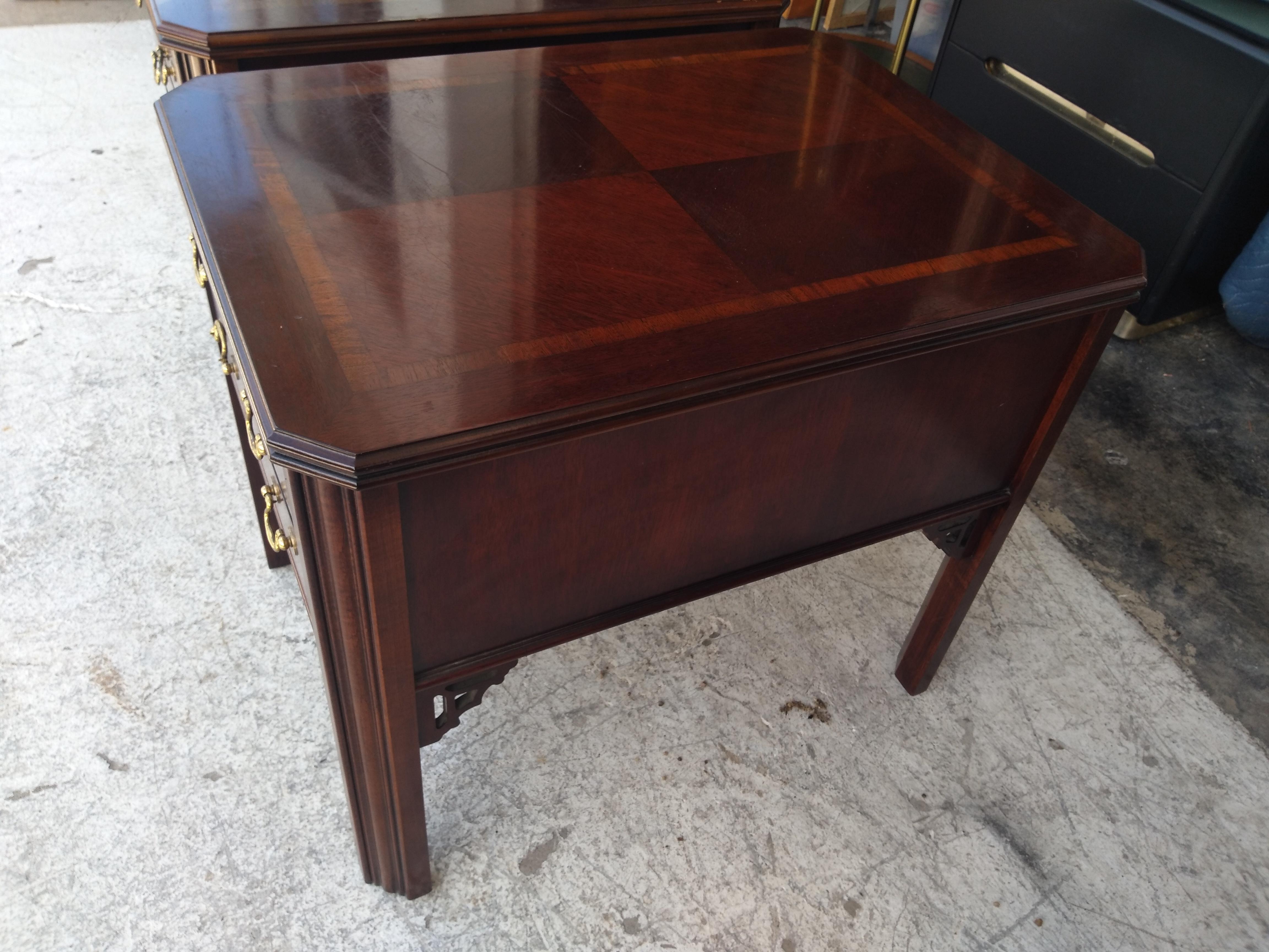 Lane Furniture Chippendale Style End Tables In Good Condition In Pasadena, TX