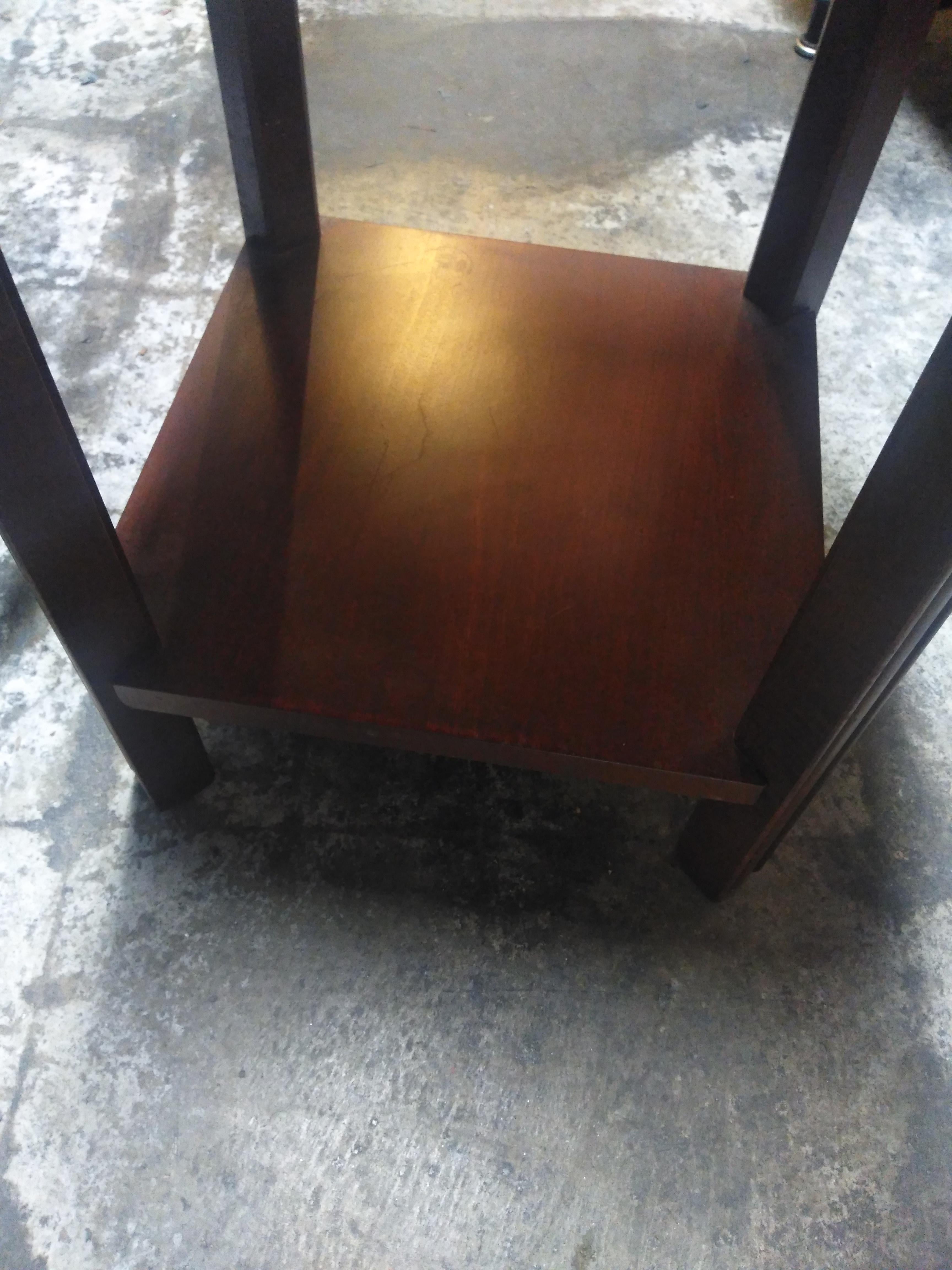 20th Century Lane Furniture Chippendale Style Mahogany Pedestal For Sale