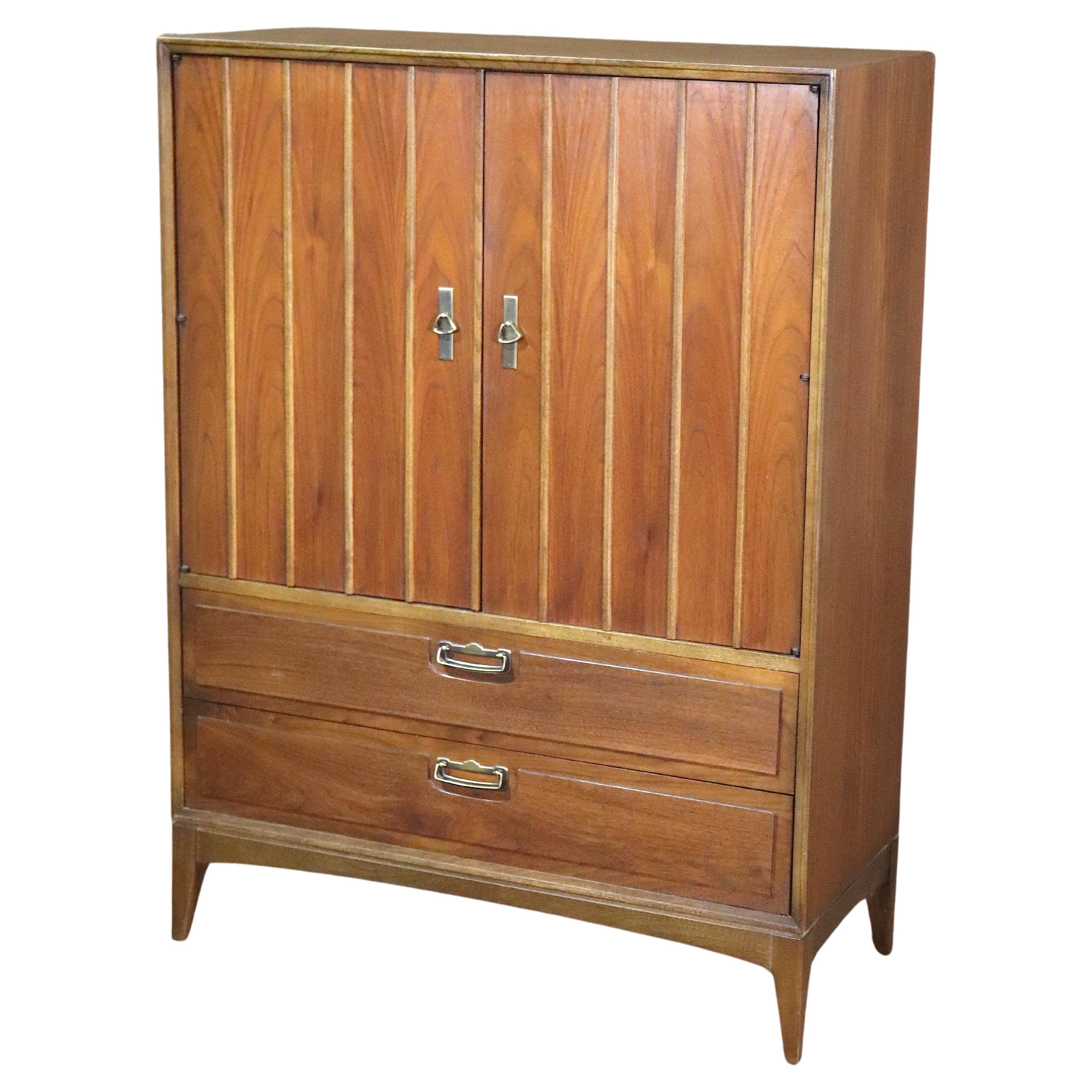Lane Furniture Gentleman's Chest