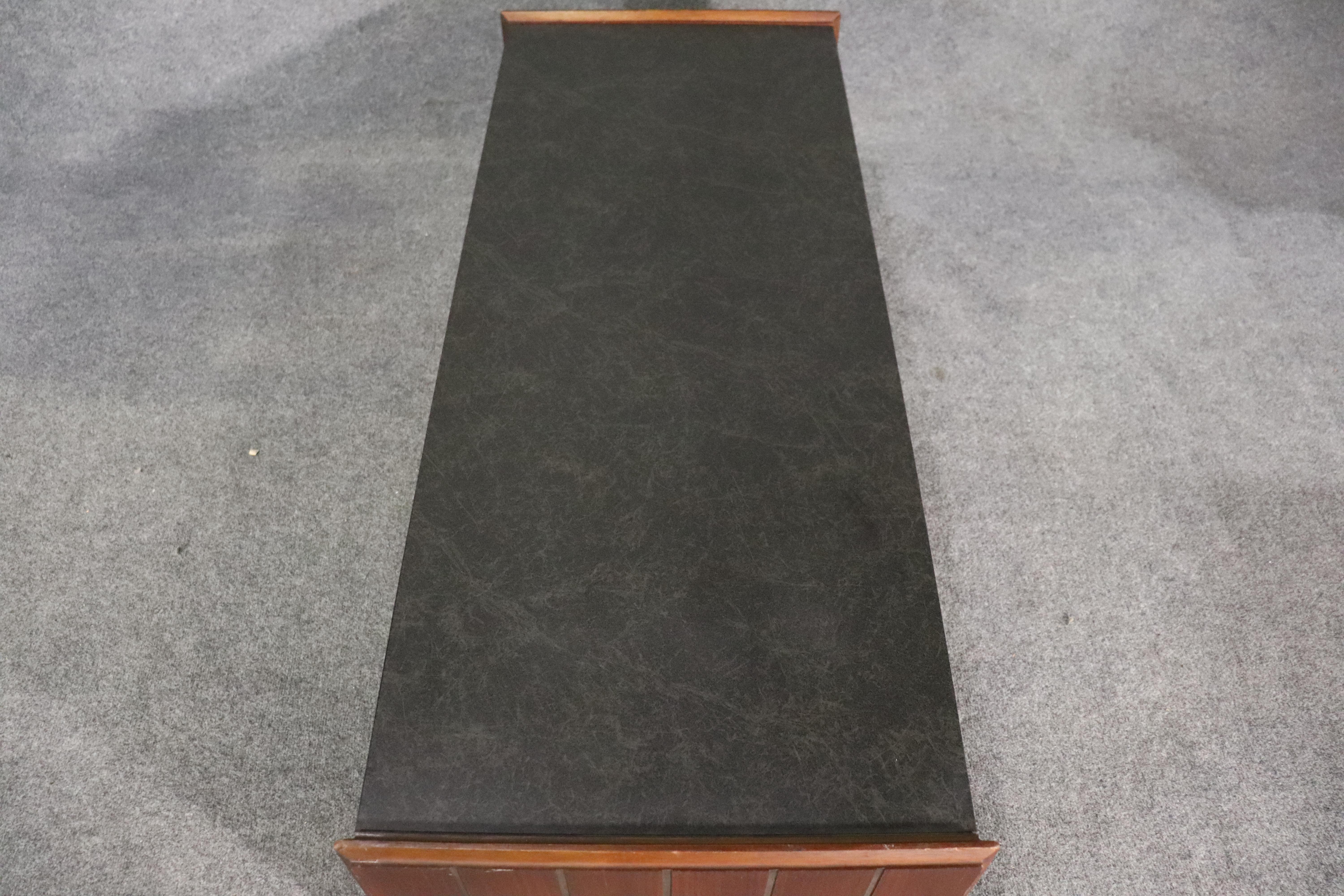 Lane Furniture Mid-Century Coffee Table For Sale 6