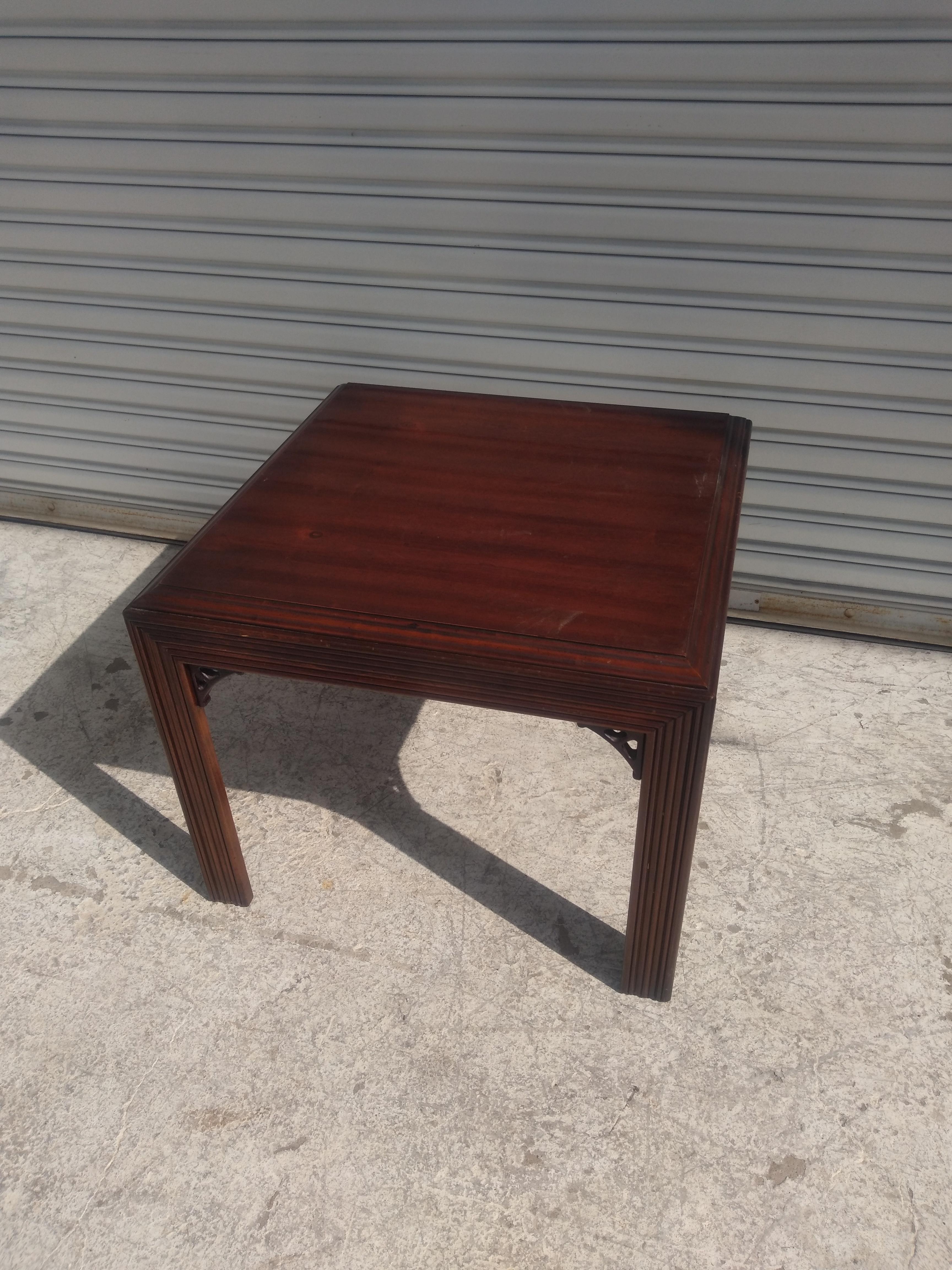 Lane Furniture Mesa Auxiliar de Lengüeta de Nogal en venta 1