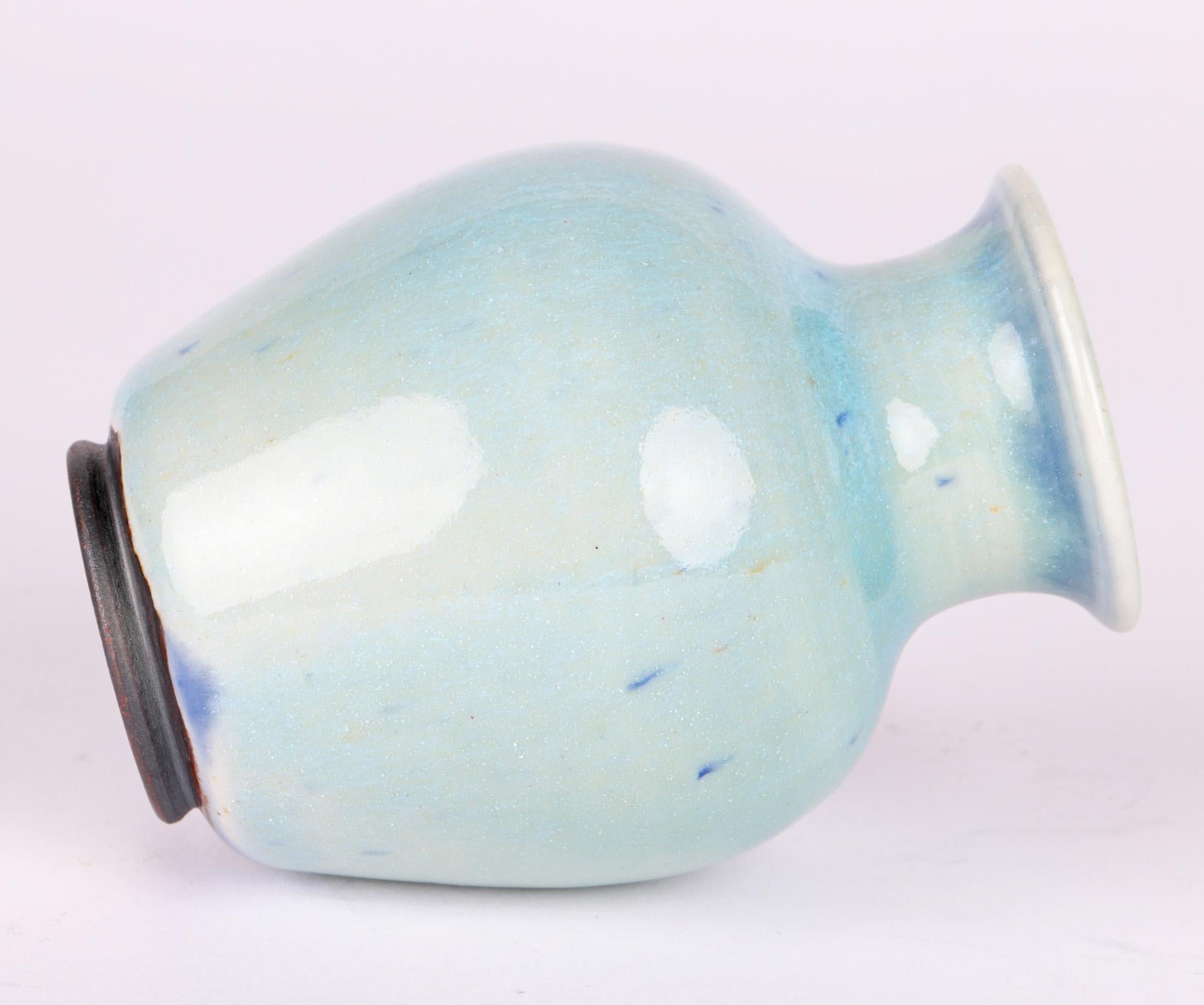 Vaso in ceramica canadese Studio Pottery di Lane Gordon Thorlaksson con supporto in vendita 6