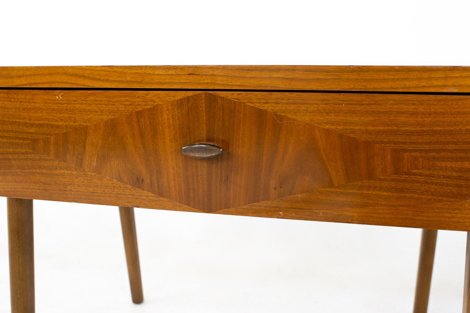 Late 20th Century Lane Harlequin Mid Century Inlaid Walnut Side Table Nightstand For Sale