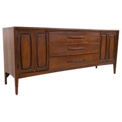 Lane Harlequin Style Mid Century Low Walnut Credenza